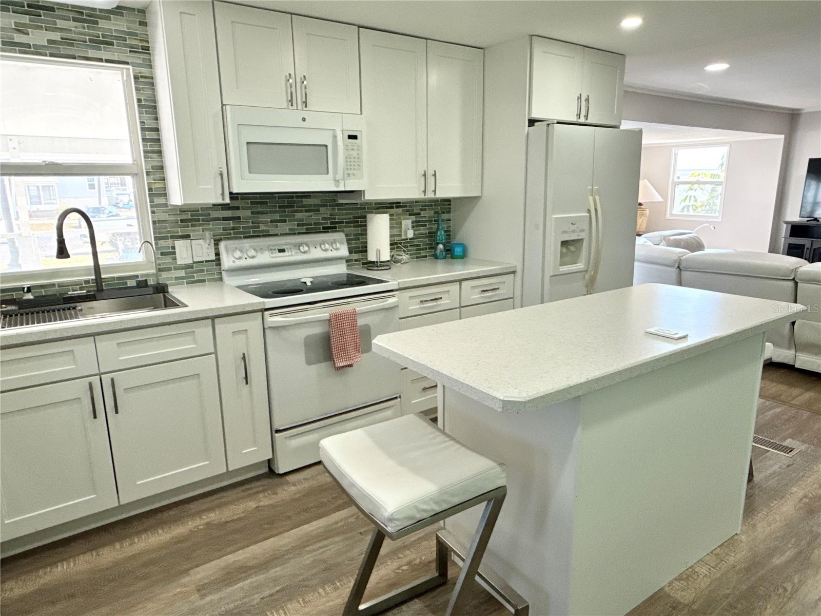 606 MOUNT LANCASTER AVENUE NE 651