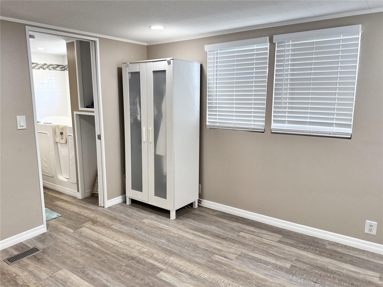 MOBEL AMERICANA MOBILE HOME PARK UNREC - Residential