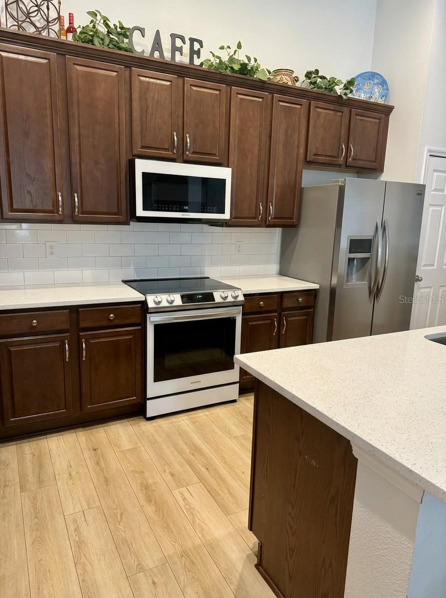 RIDGEWOOD CROSSING - Residential