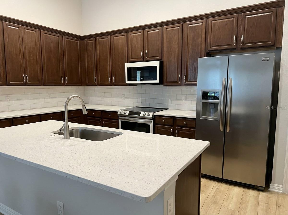 RIDGEWOOD CROSSING - Residential
