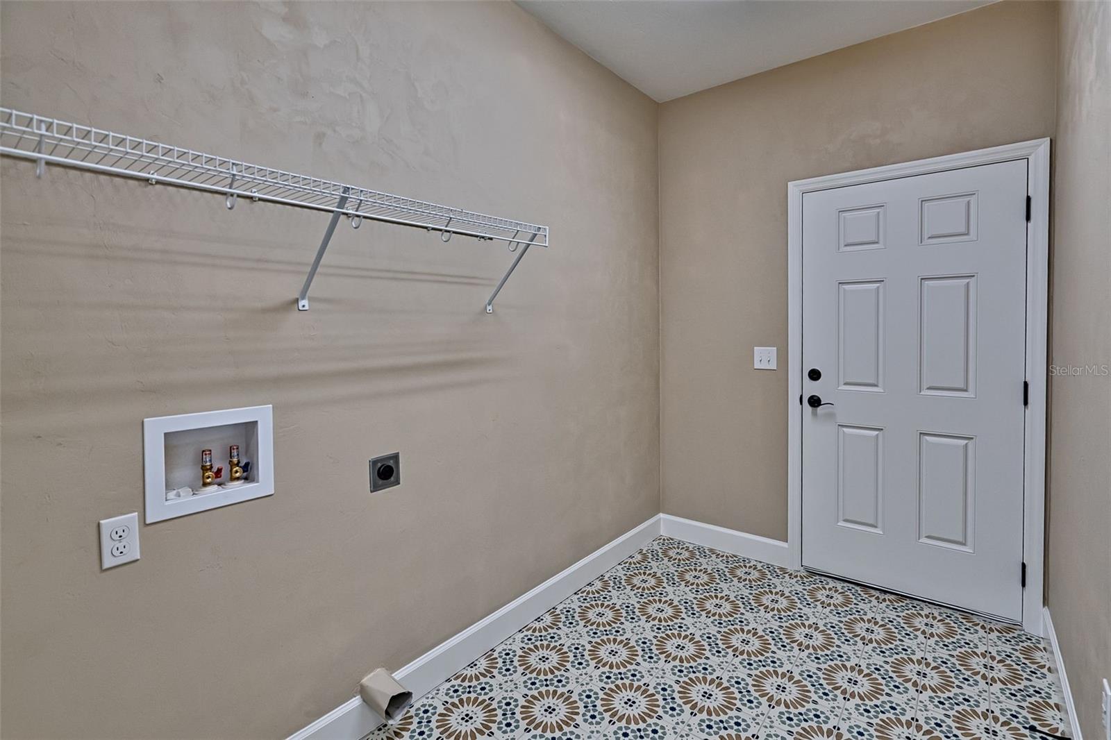 KCE REP OF PORT - Residential