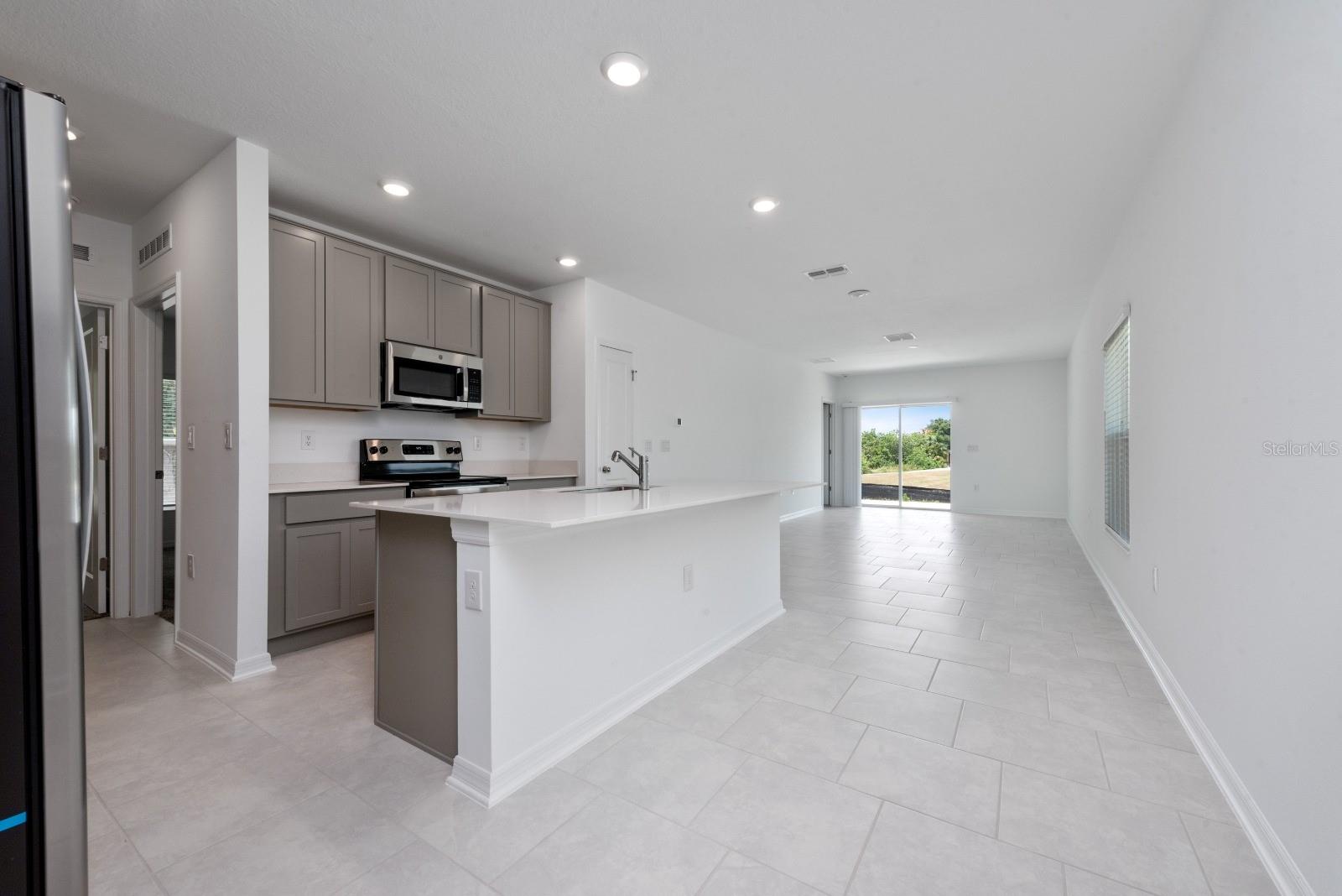 LEOMAS LNDG PH 1 - Residential