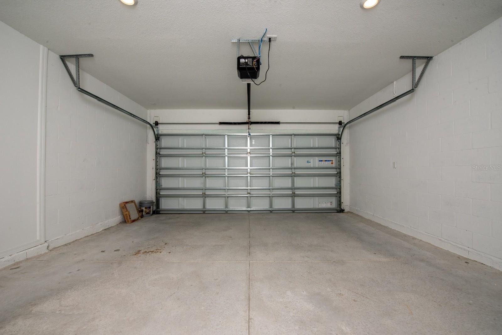 LEOMAS LNDG PH 1 - Residential