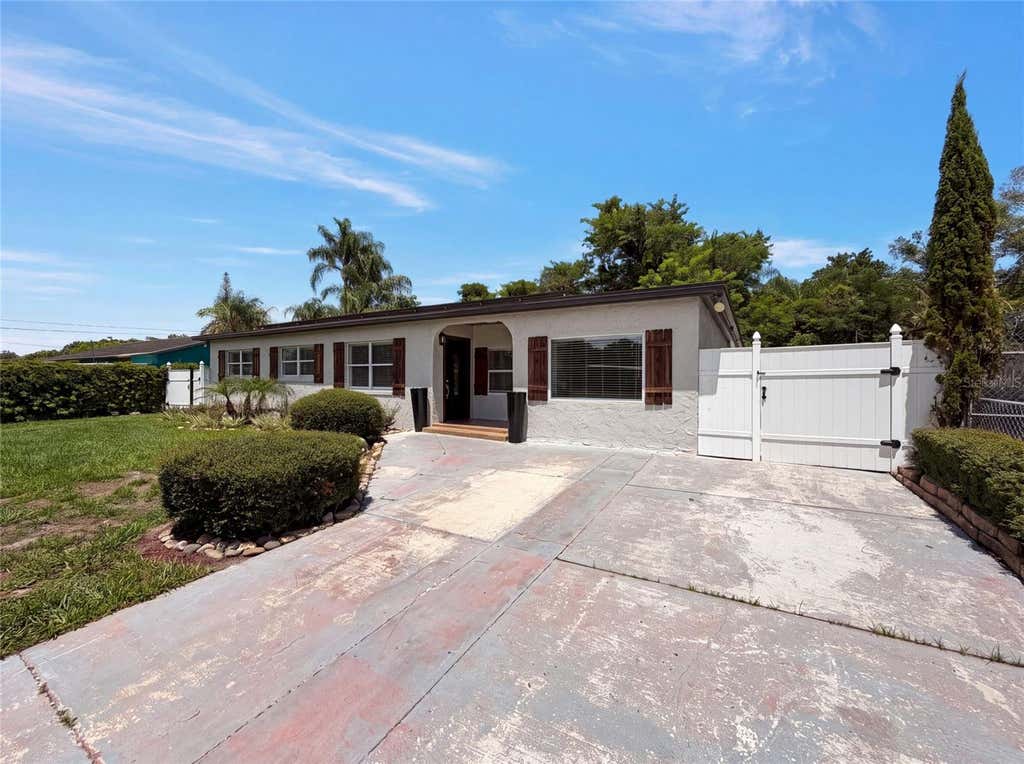 Photo of 1907 Sue Ann Street, Orlando, FL 32817 (MLS # O6423396)
