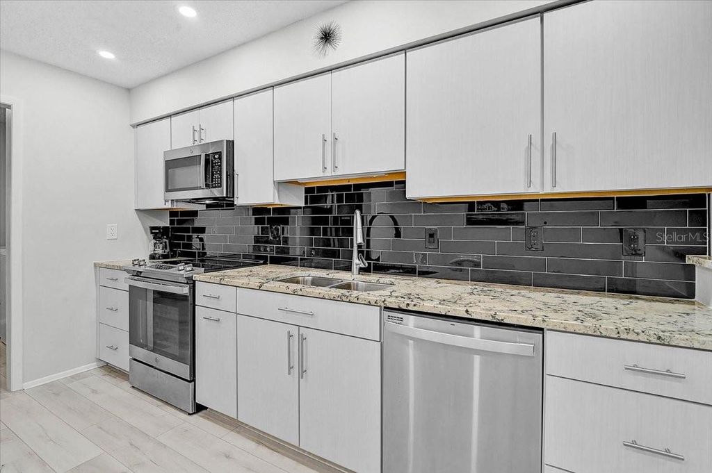 Photo of 4169 66th Street Circle W #H, Bradenton, FL 34209 (MLS # A4693140)