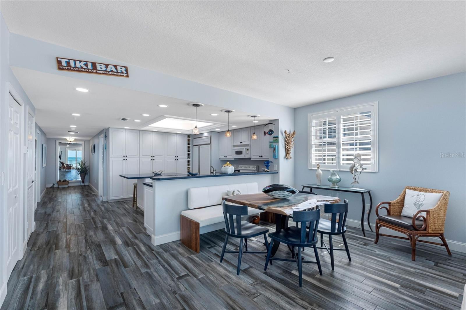 WESTVIEW GRANDE CONDO THE - Residential