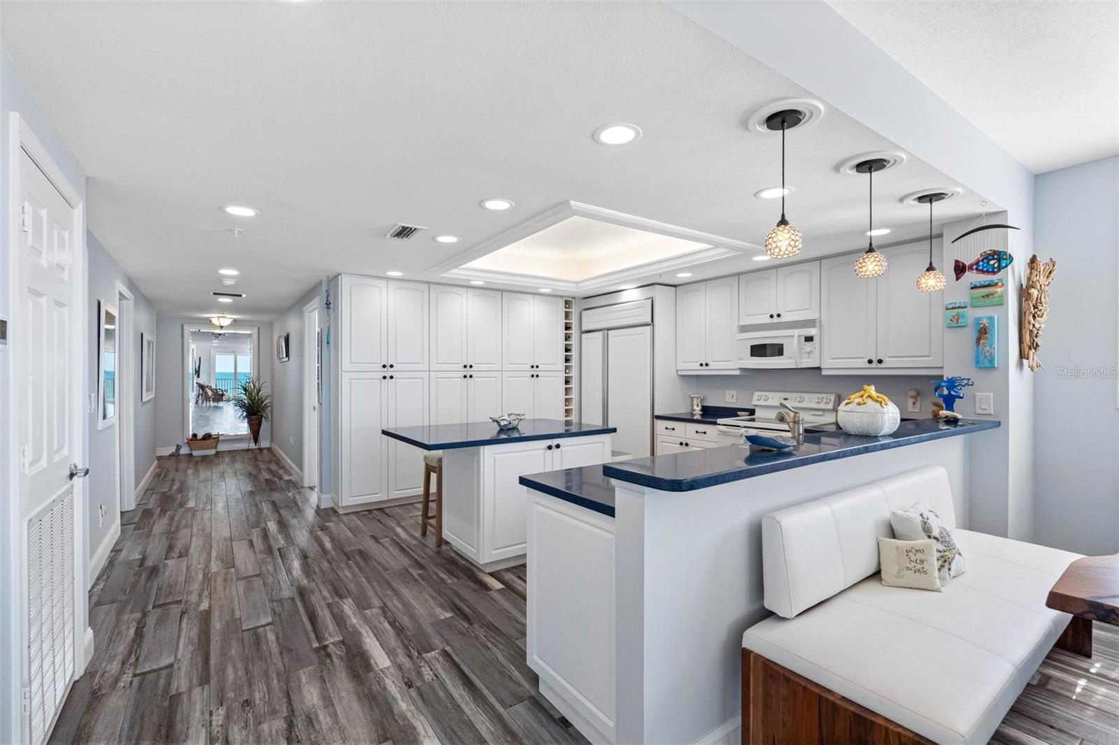 WESTVIEW GRANDE CONDO THE - Residential