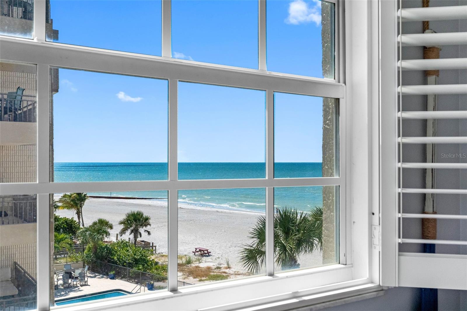 WESTVIEW GRANDE CONDO THE - Residential