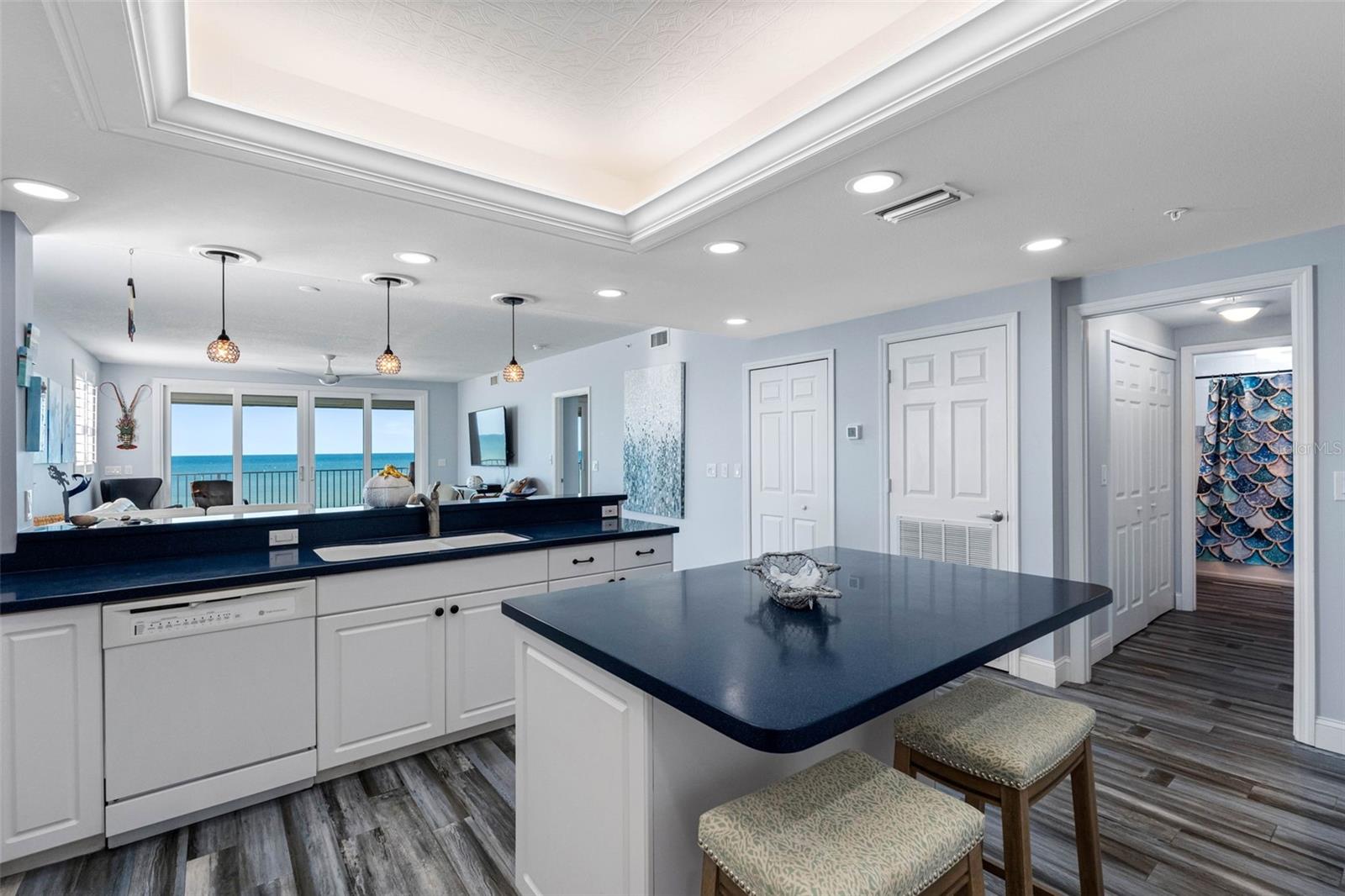 WESTVIEW GRANDE CONDO THE - Residential