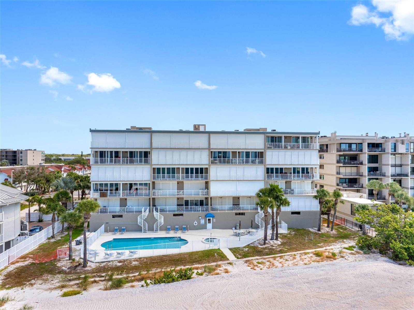 WESTVIEW GRANDE CONDO THE - Residential