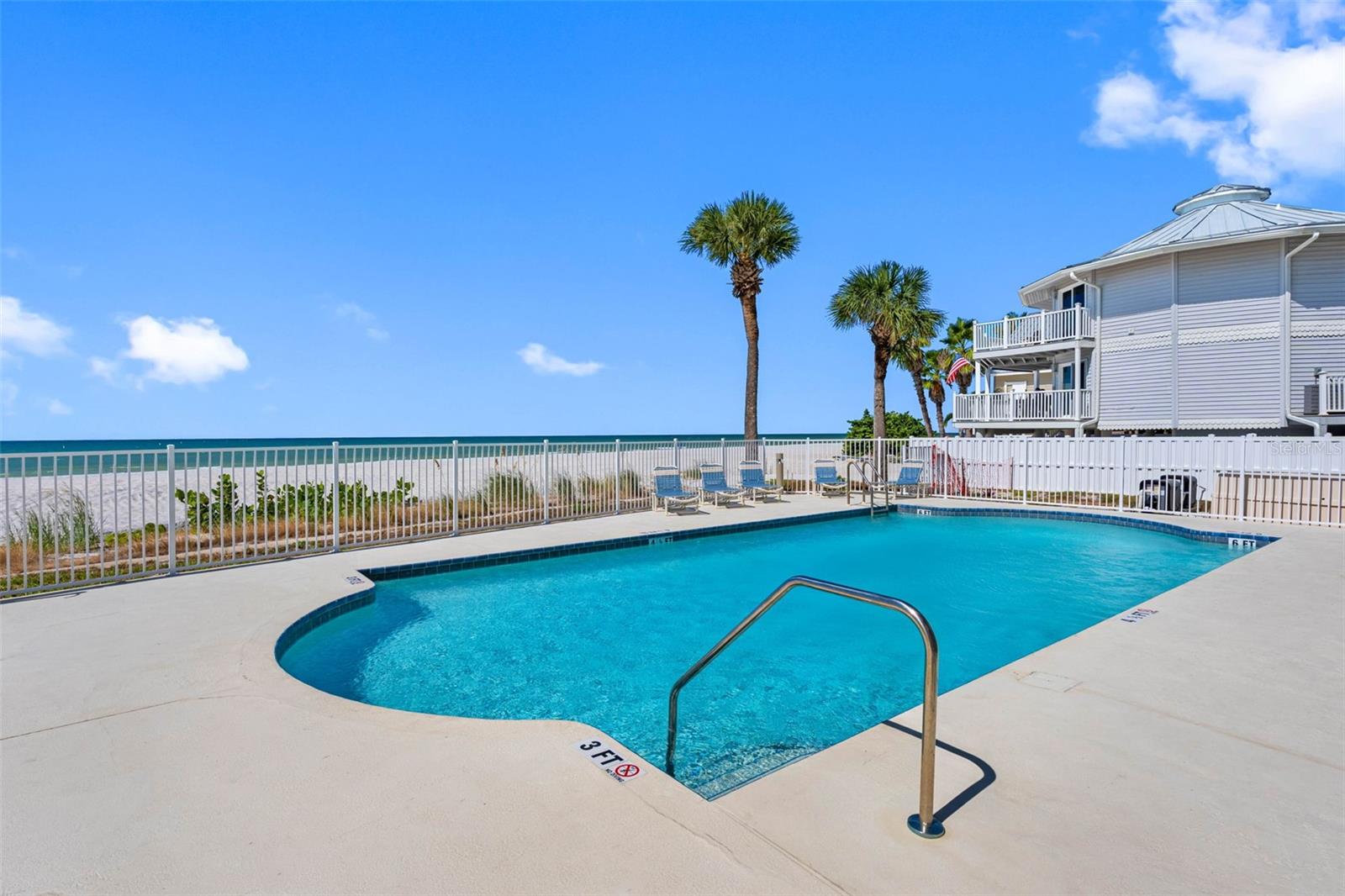 WESTVIEW GRANDE CONDO THE - Residential