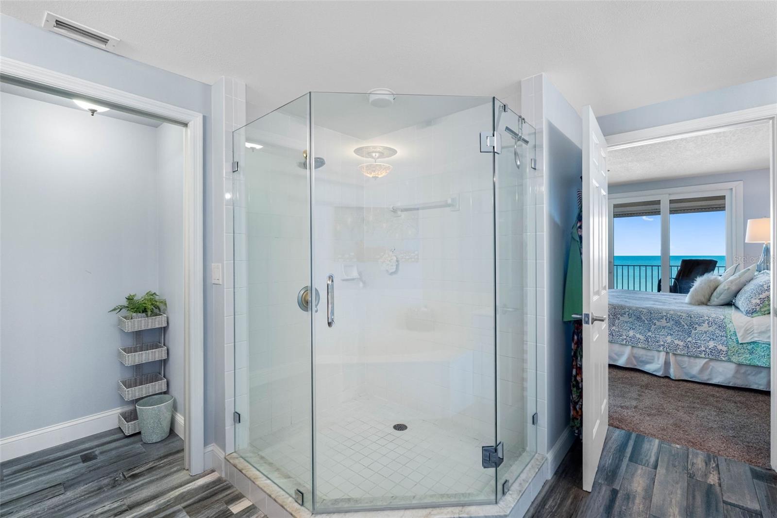 WESTVIEW GRANDE CONDO THE - Residential