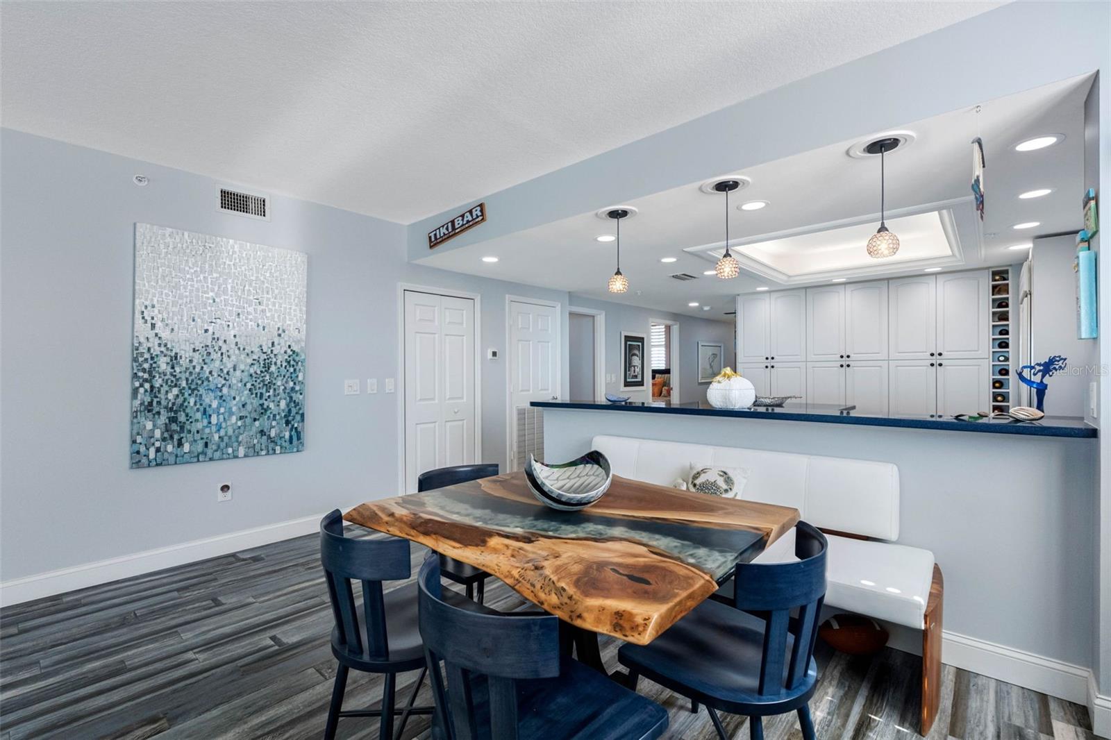 WESTVIEW GRANDE CONDO THE - Residential