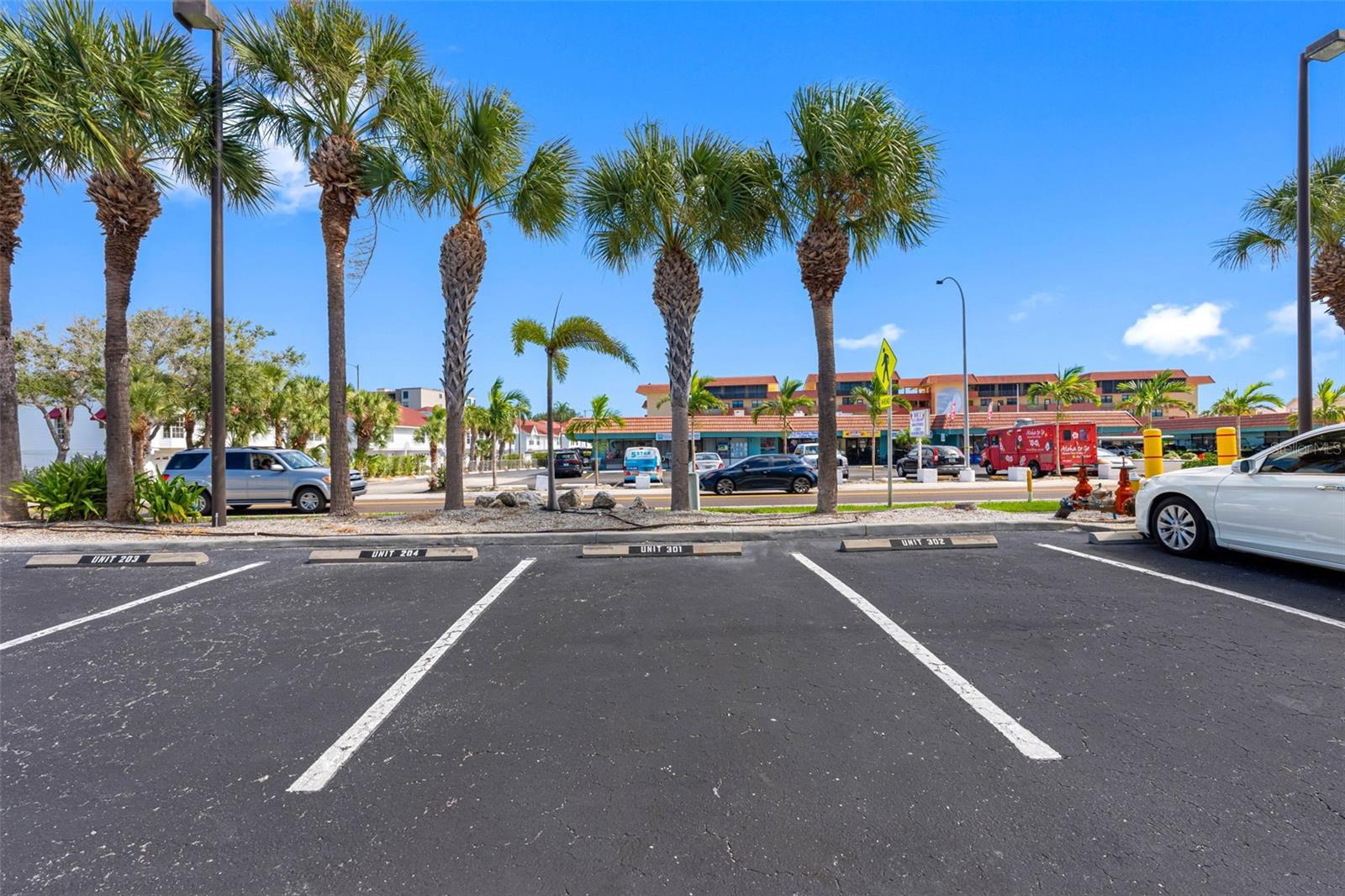 WESTVIEW GRANDE CONDO THE - Residential