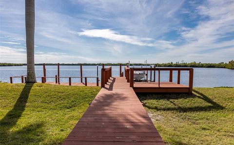 A home in PORT CHARLOTTE