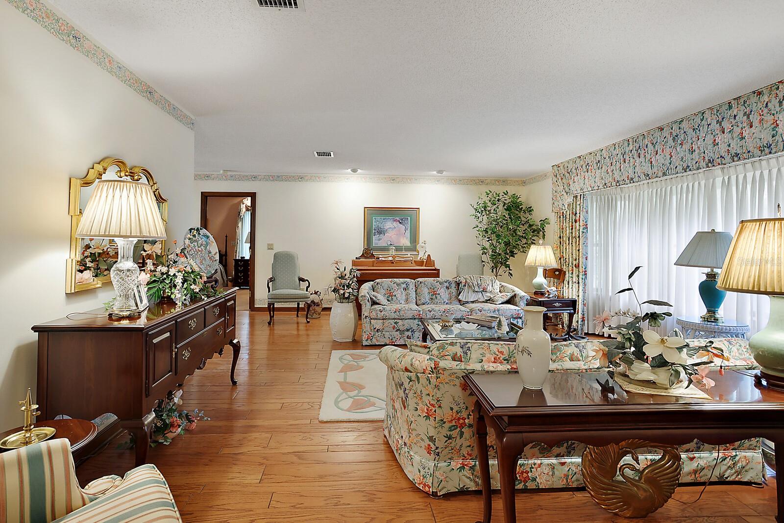 10290 BUCK ROAD