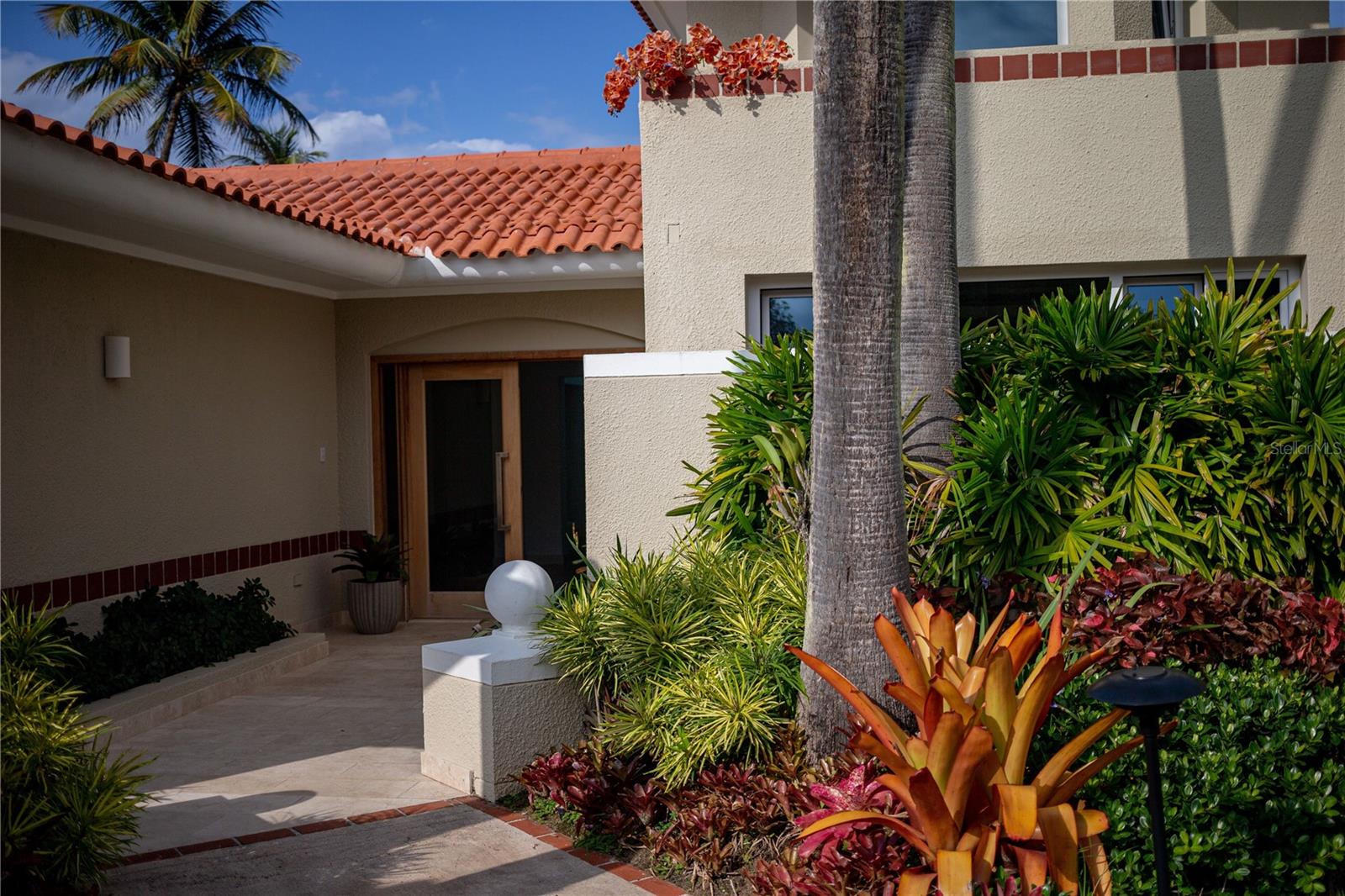 Ultra-Luxury Villa for Rent or Sale – Dorado Beach Resort, Puerto Rico
Now open to rent with option to buy.
Address: The Greens #5, Dorado Beach Resort
Monthly Rent: $23,000
Sale Price: $4,570,000
The price was just reduced by $400,000 – take advantage of this rare opportunity!
This is not just a home — it is one of the best-located villas in Dorado Beach. Positioned front row to the golf course and lake, this property offers panoramic views, luxury upgrades, and the exclusive lifestyle of The Ritz-Carlton Reserve.
Property Highlights
4 bedrooms, 4.5 bathrooms (including two master suites)
Two in-room jacuzzis with golf course views
4,000 square feet of interior living space
2,100 square feet of covered terraces
600 square foot garage (fits four vehicles + golf carts)
Formal dining room, spacious family room, and chef’s kitchen with high-end appliances
Central air conditioning throughout
Manicured tropical gardens
Full backup generator and water cistern
What Makes This Villa Stand Out
Fully renovated and move-in ready – no remodeling needed
Enhanced privacy and unobstructed views
Located inside a gated community with access to golf, beach, spa, and fine dining
Value Justification Based on Recent Sales
The Greens #3 (same layout, unrenovated) sold for $4,300,000 in July 2024
The Greens #21 and #31 (both unrenovated) sold for over $900/sqft
The Greens #5 includes over $750,000 in upgrades, including a Cumaru wood deck, skylights, structural beam reinforcement, upgraded kitchen and bathrooms, designer lighting, and high-end finishes
Terms
Rent-to-own option available
Owner financing is available with a 50% down payment.
Motivated seller – all serious offers considered
Buyers must present a pre-approval letter and proof of funds to schedule a private showing.
Contact us today to schedule your private tour.
This is a rare opportunity to secure a fully upgraded villa in Puerto Rico’s most prestigious resort community. This opportunity will not last.