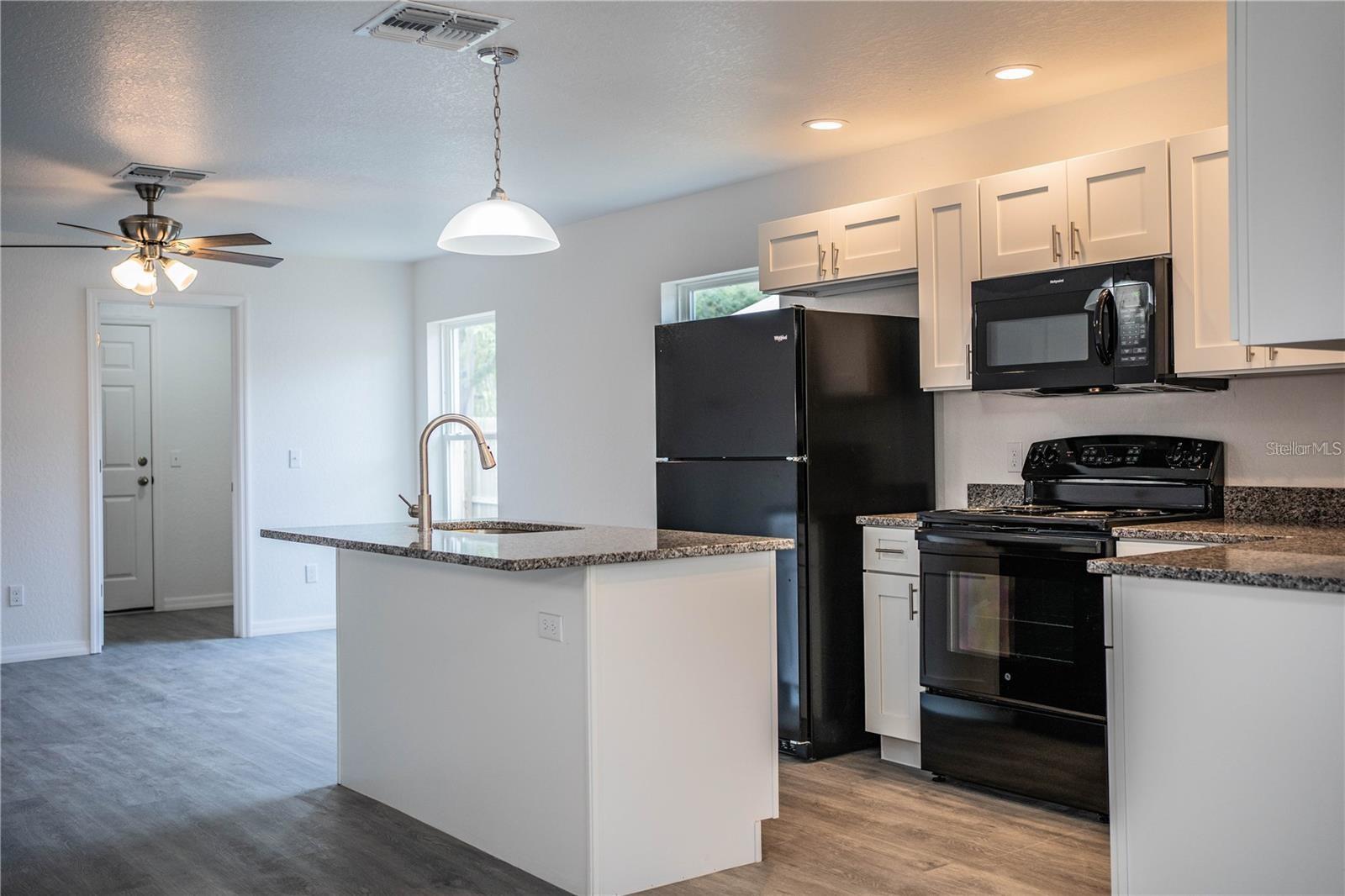 COLLEGE HILL SUB - Residential