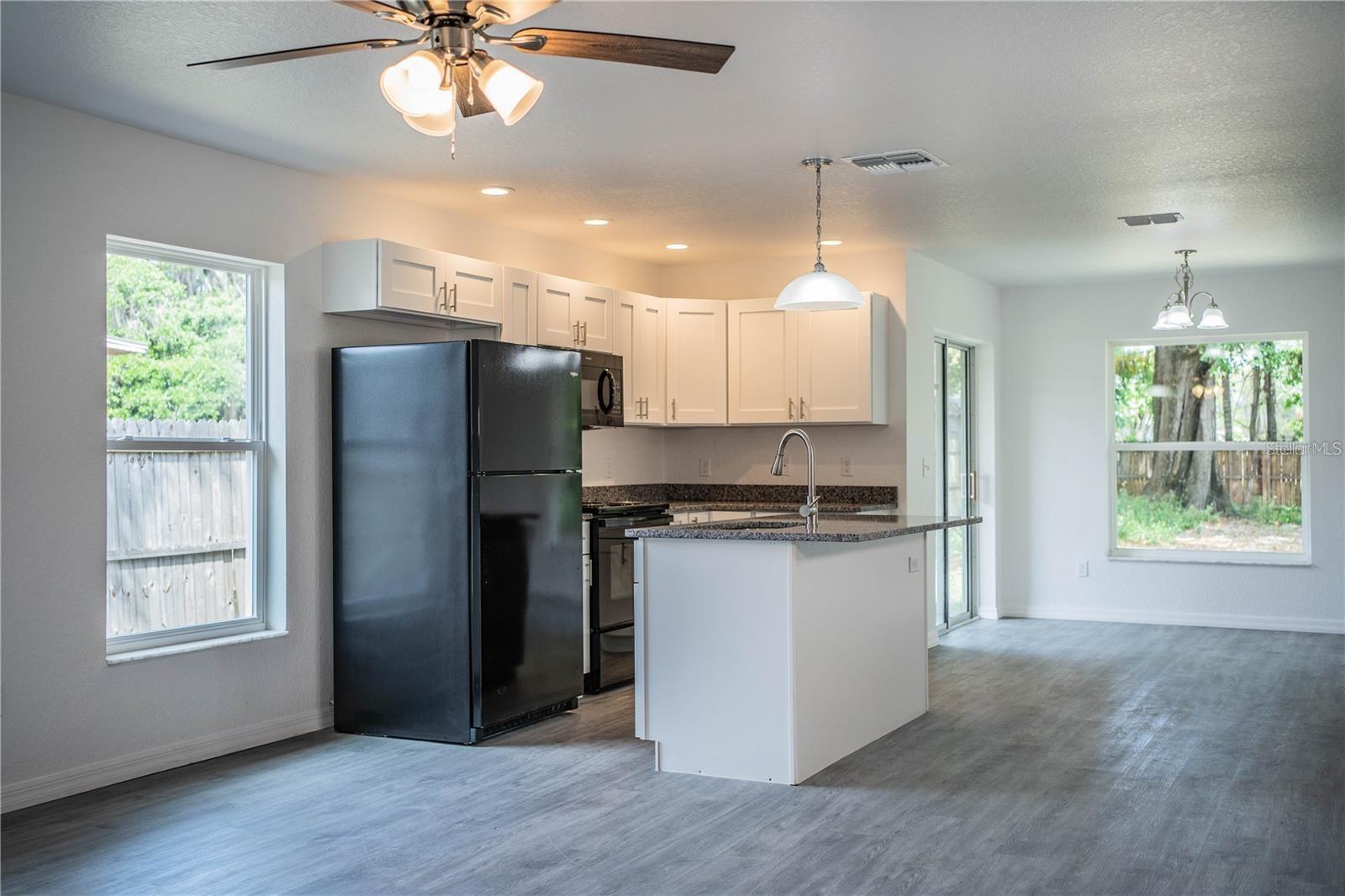 COLLEGE HILL SUB - Residential