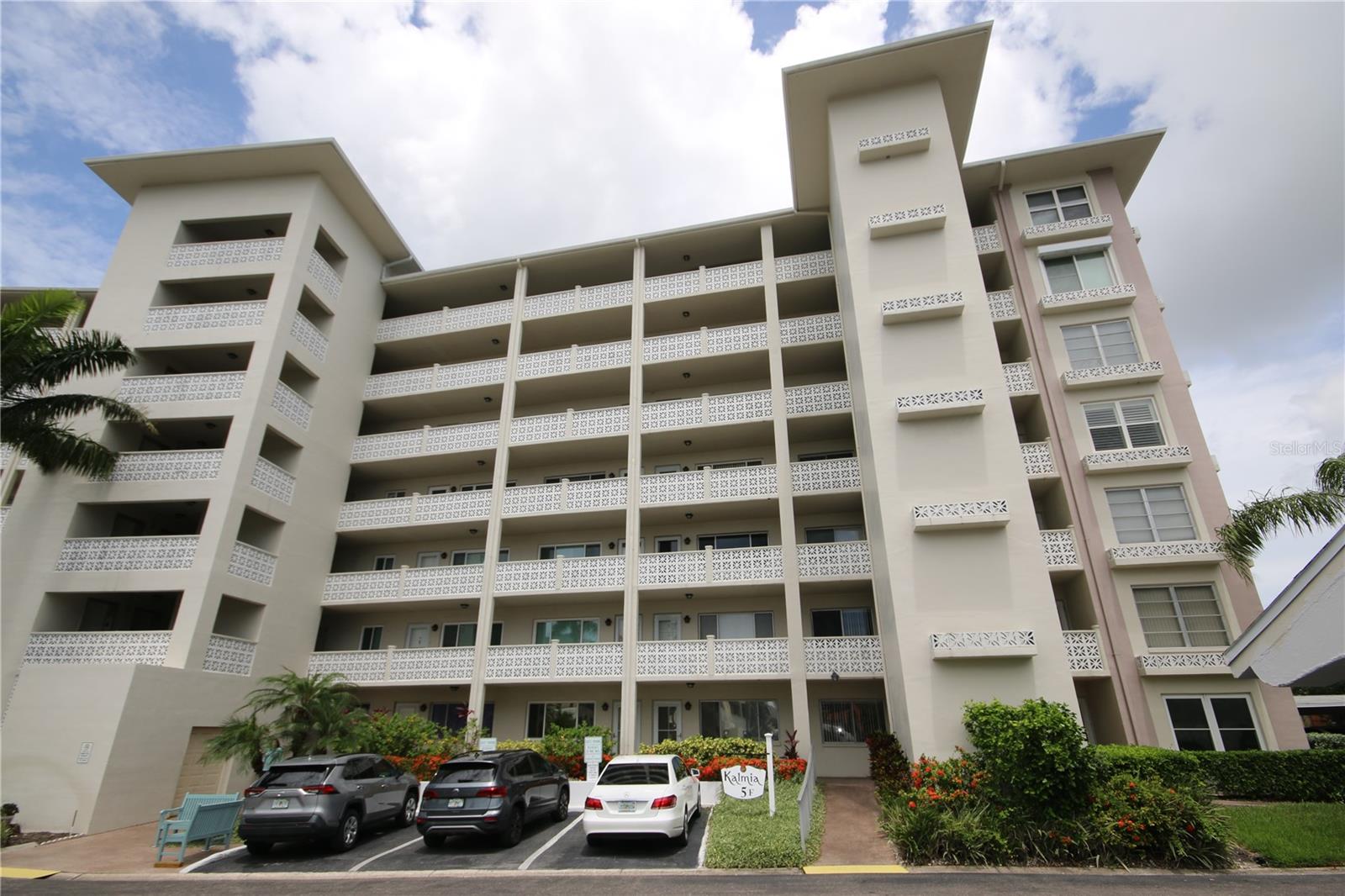 1235 S HIGHLAND AVENUE 5-209