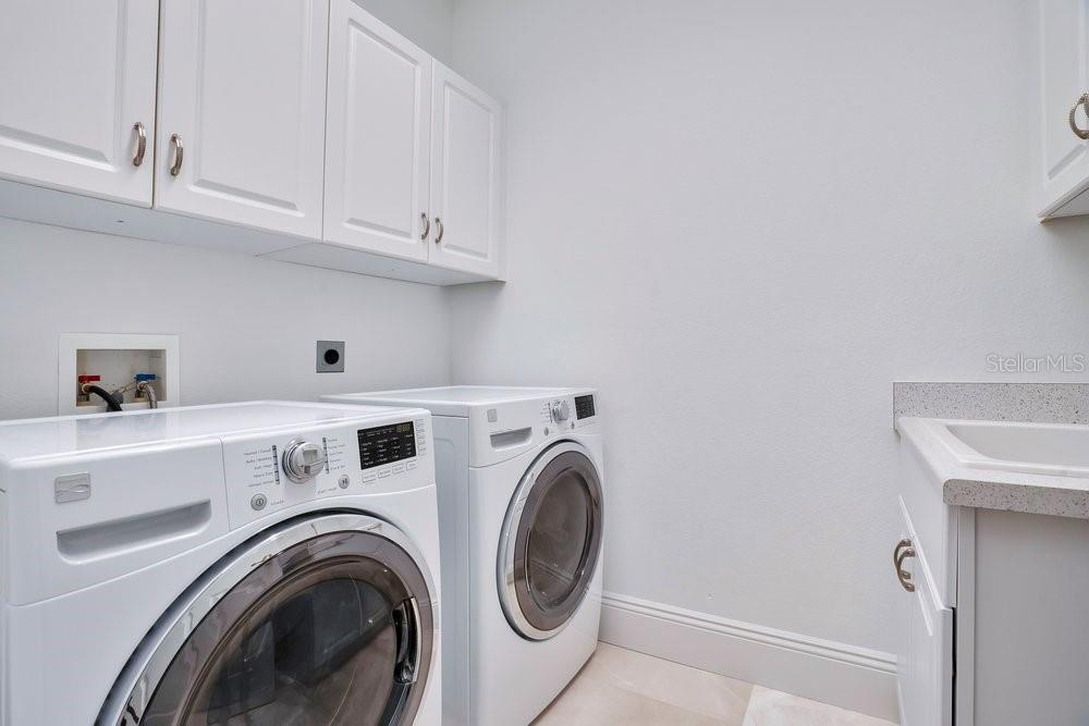 LAKE SYBELIA COVE PH 01 - Residential