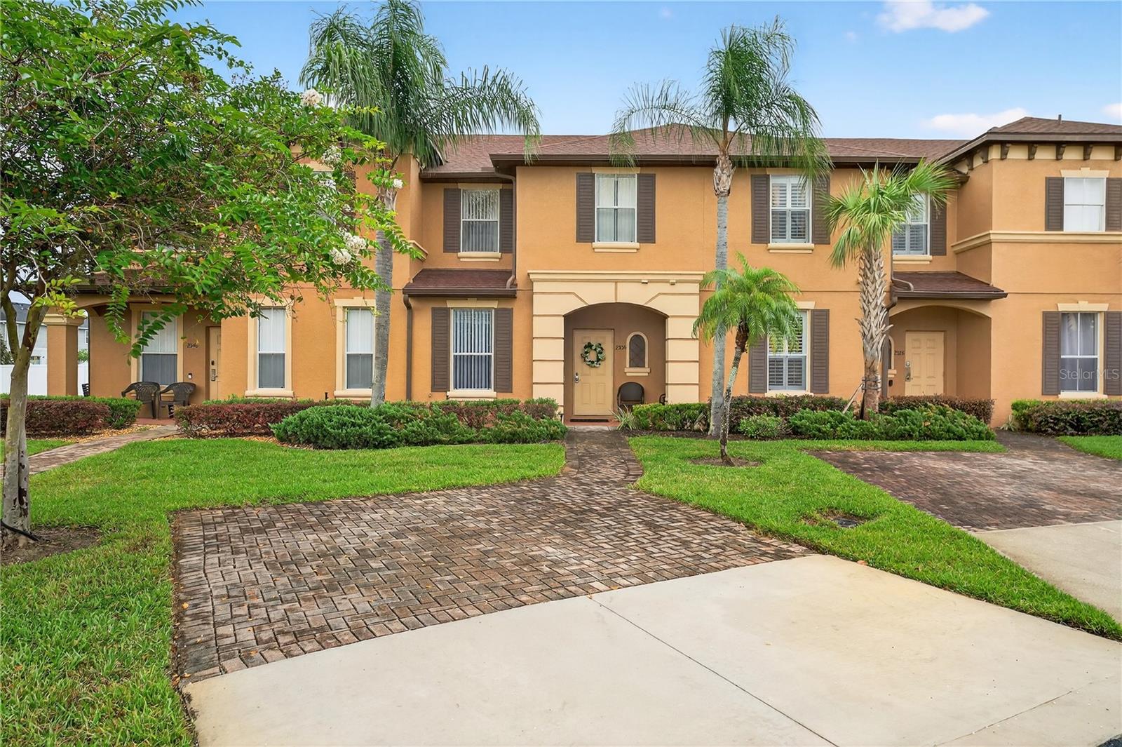 2336 CALABRIA AVENUE