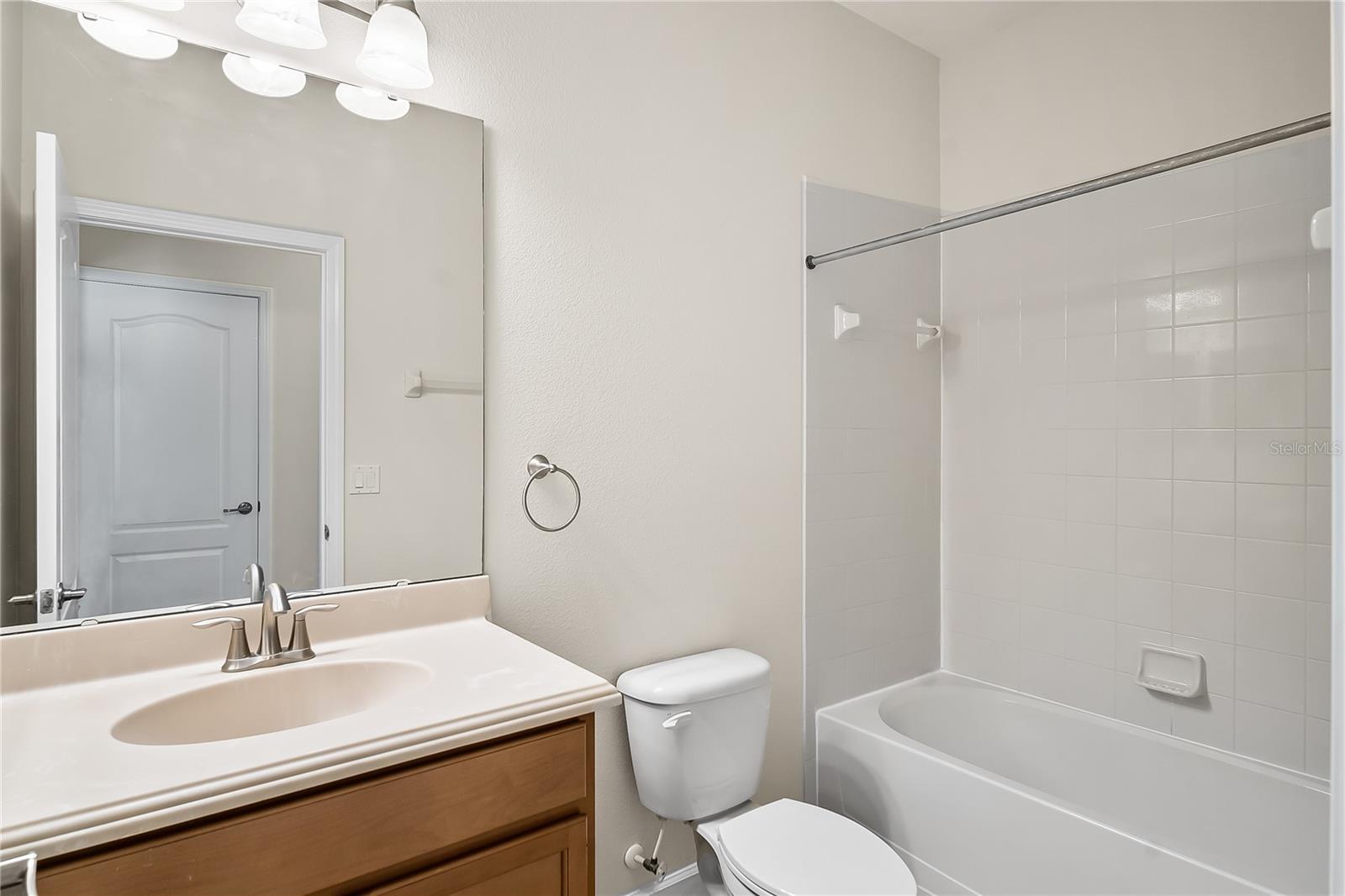 WYNDHAM LAKES ESTATES - Residential Lease