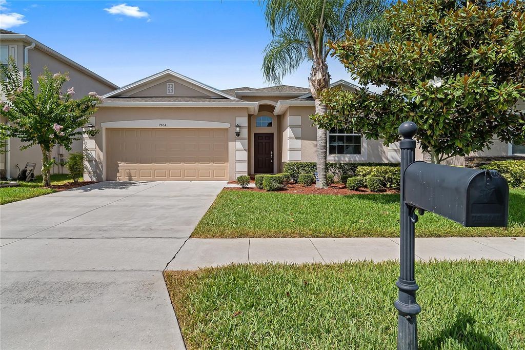 Photo of 1904 Thetford Circle, Orlando, FL 32824 (MLS # O6366261)