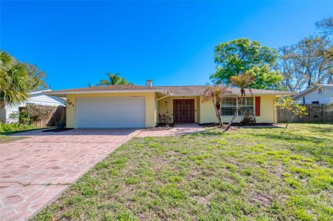 Photo of 731 Lindenwood Circle E, Ormond Beach, FL 32174 (MLS # V4948266)