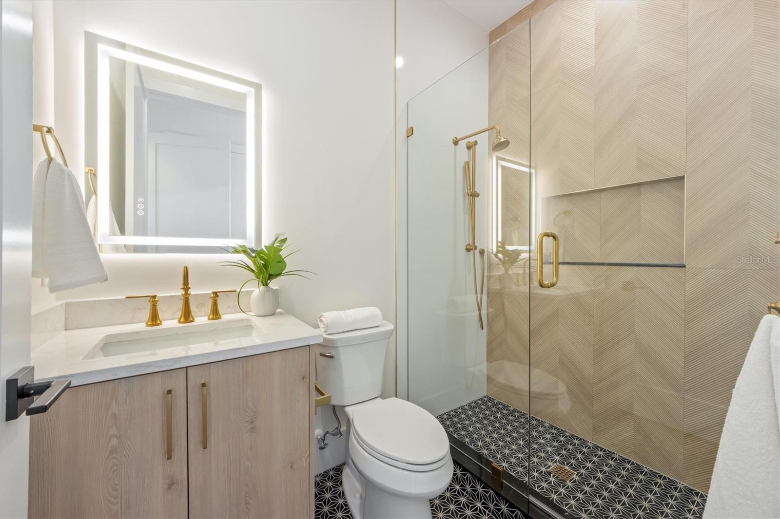 LUANA ISLES - Residential