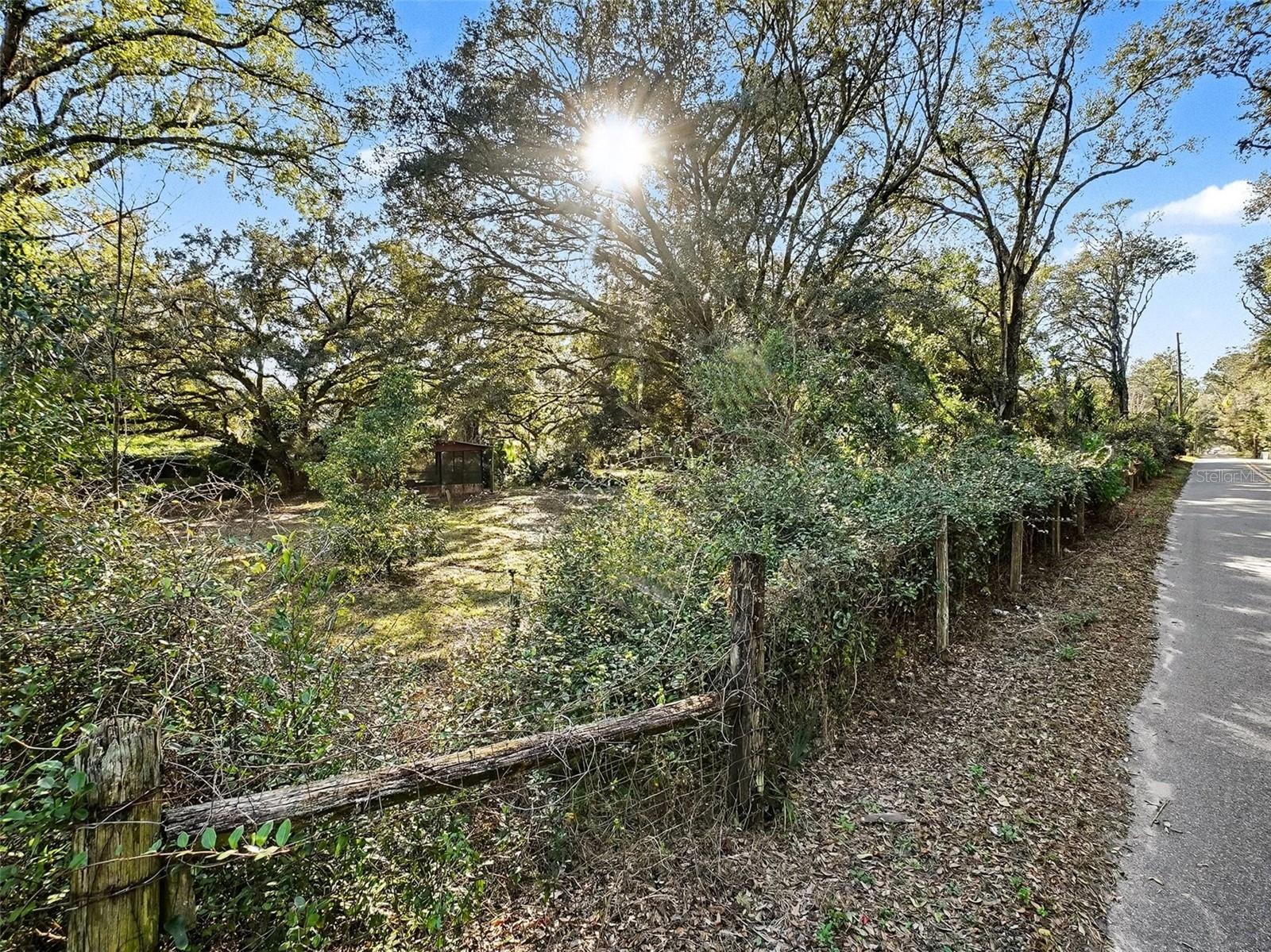 MAGNOLIA OAKS - Residential