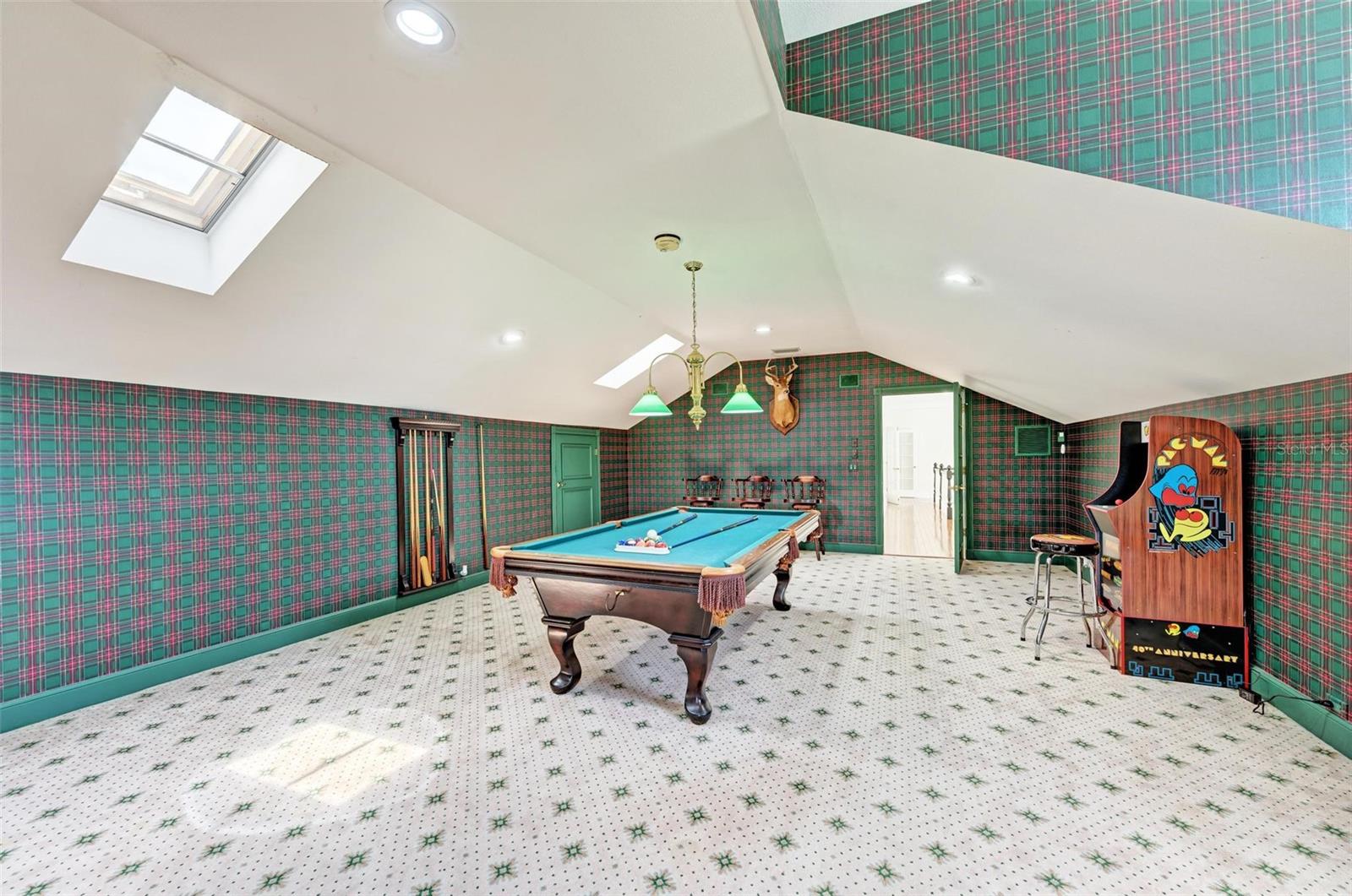 ENGLEWOOD GARDENS - Residential