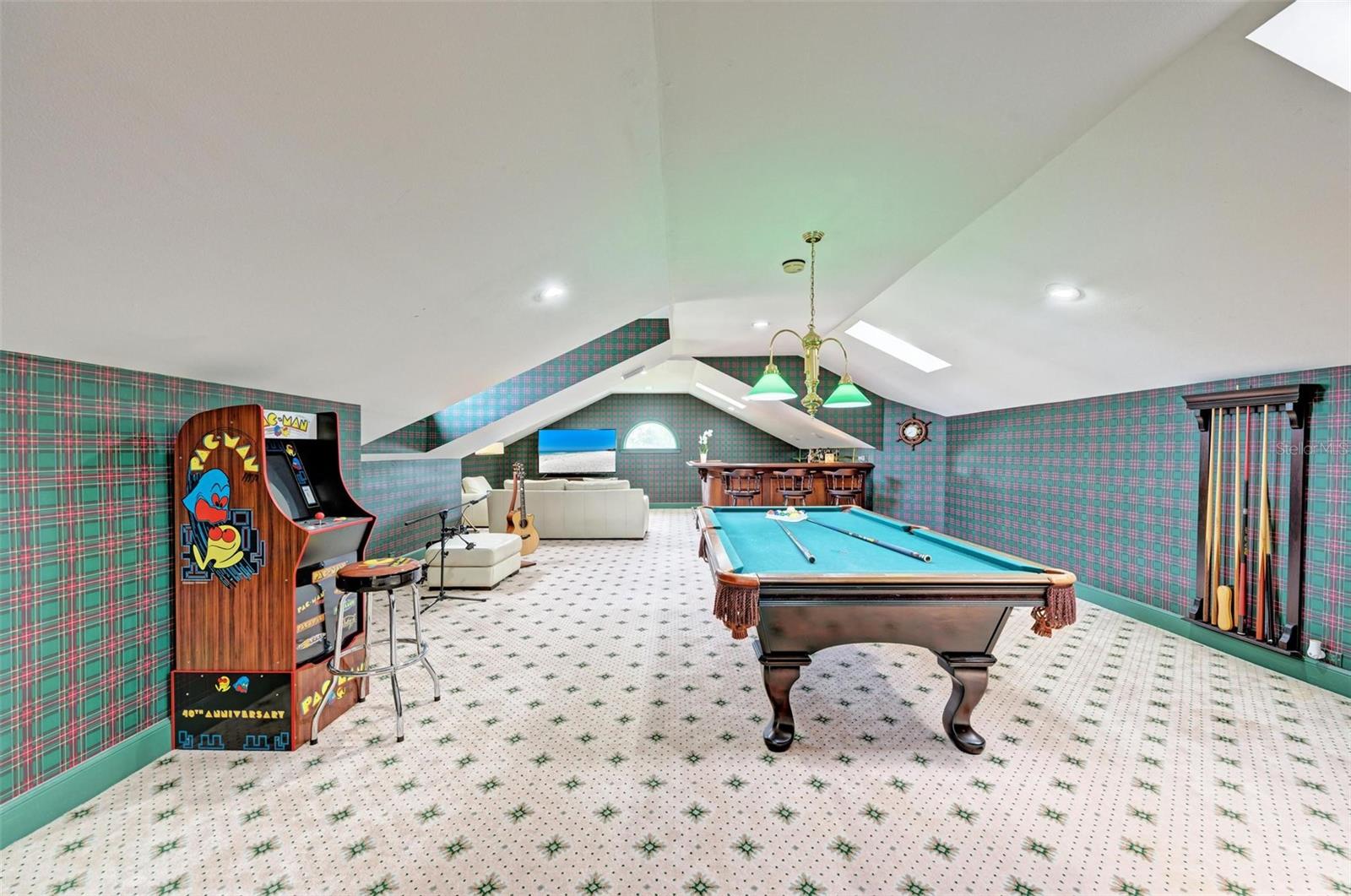 ENGLEWOOD GARDENS - Residential