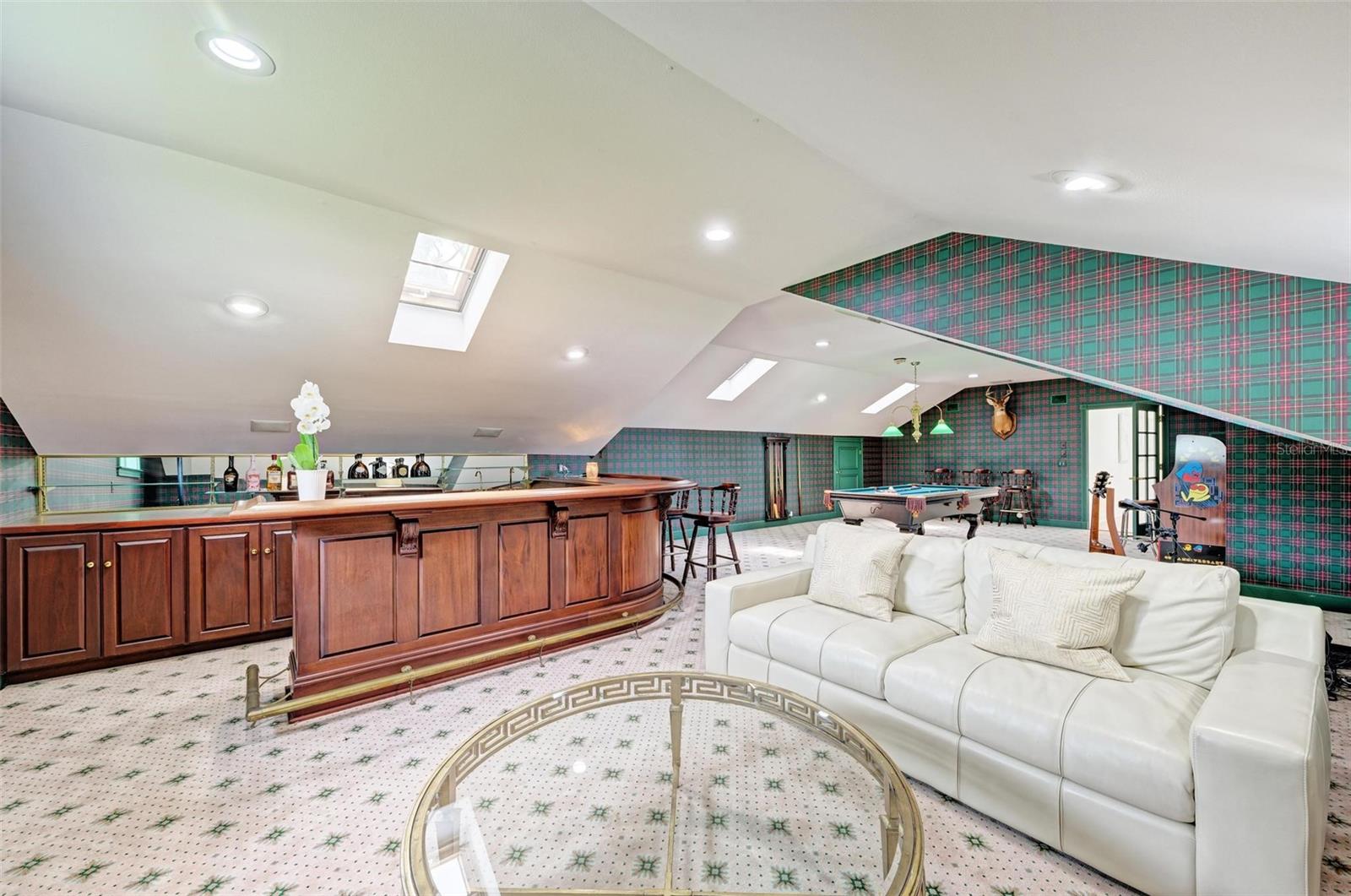 ENGLEWOOD GARDENS - Residential