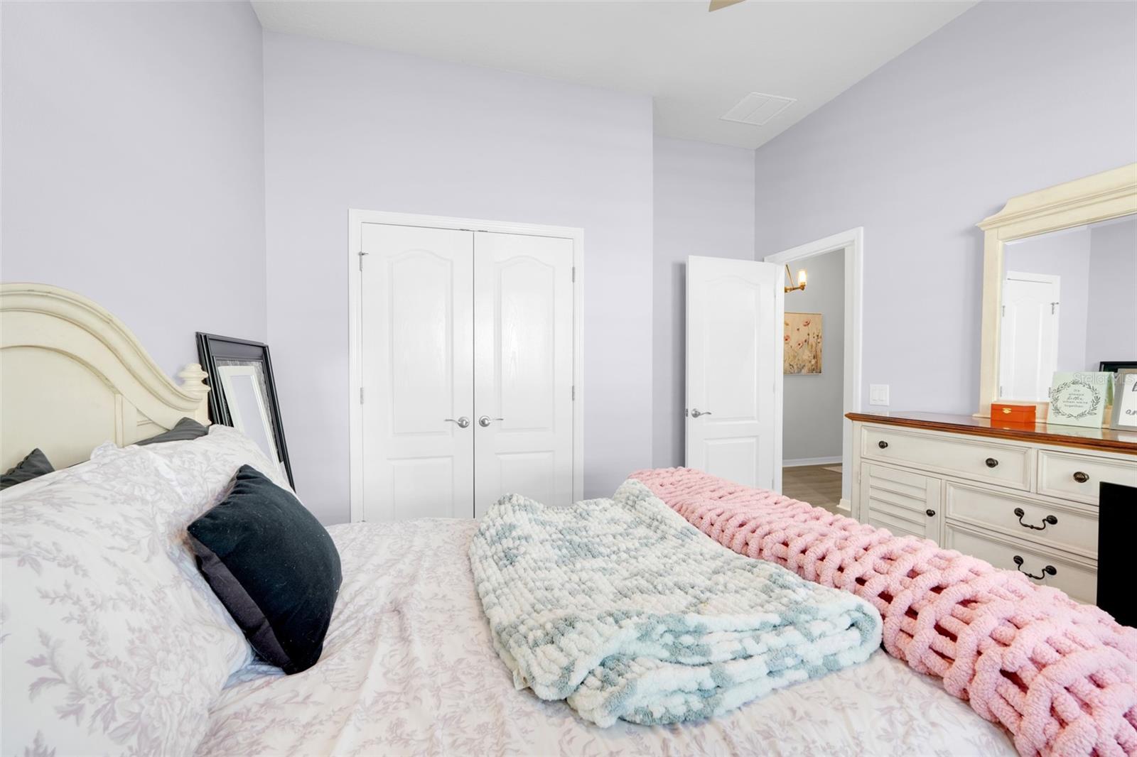 JOHNS LAKE LNDG PH 4 - Residential