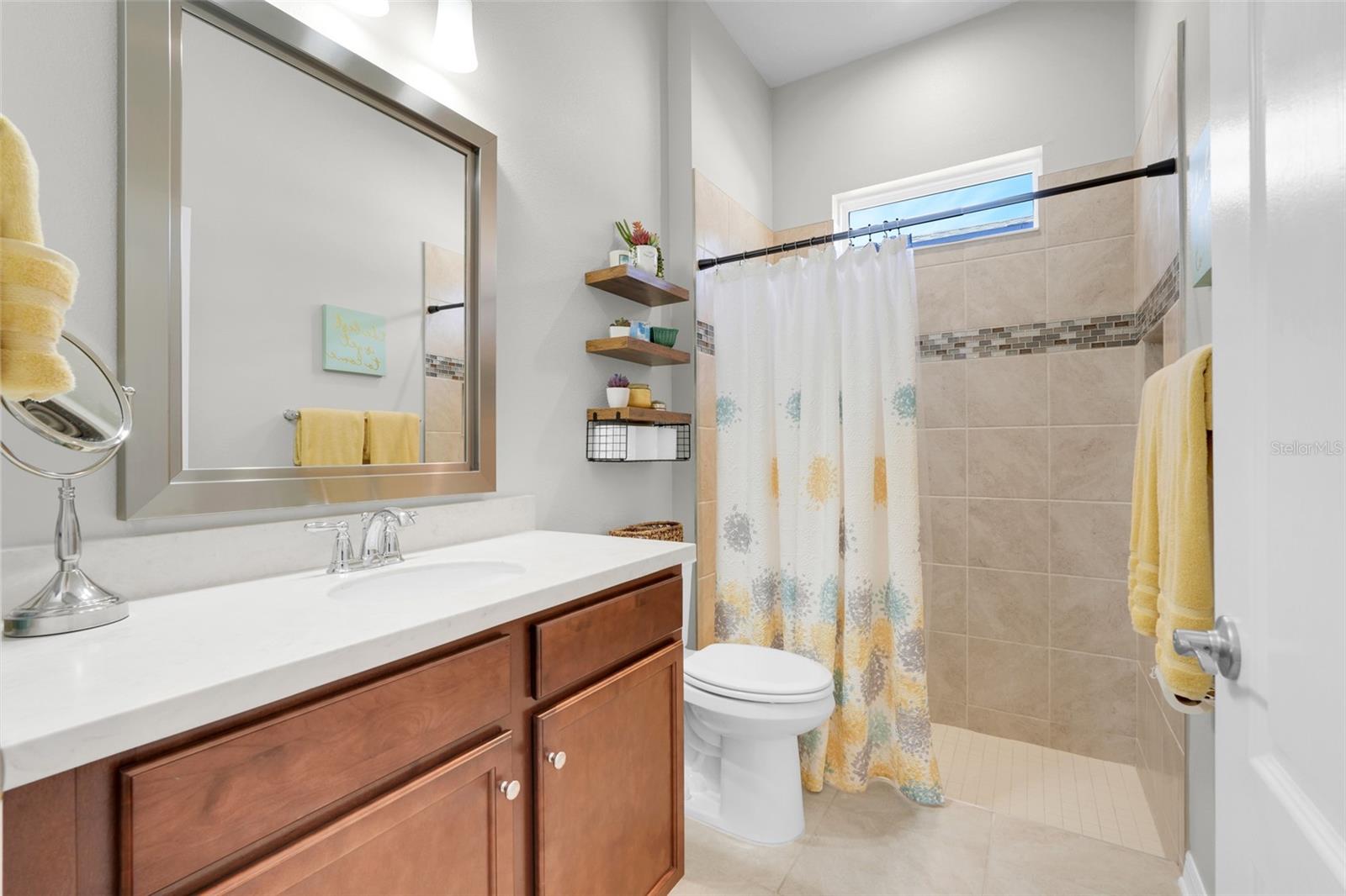 JOHNS LAKE LNDG PH 4 - Residential