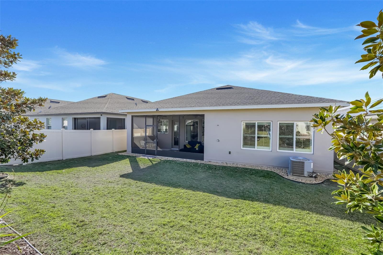 JOHNS LAKE LNDG PH 4 - Residential