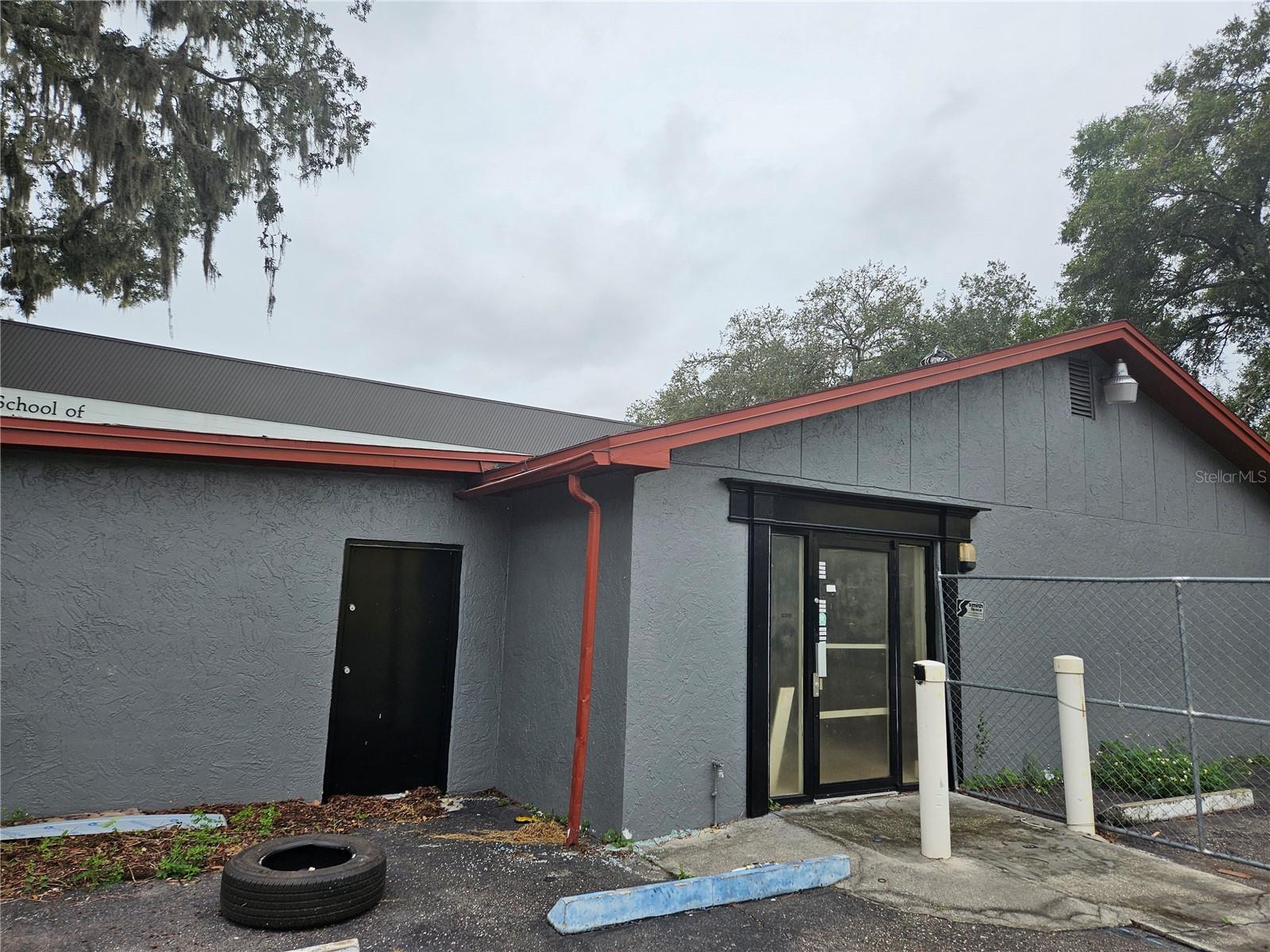 TENANT IS GONE AND CLOSING CAN TAKE PLACE. REMODELING IS COMPLETE. SITE HAS TWO CURB CUTS. THREE HALF BATHS. LEASE OPTION POSSIBLE OR EXCHANGE.