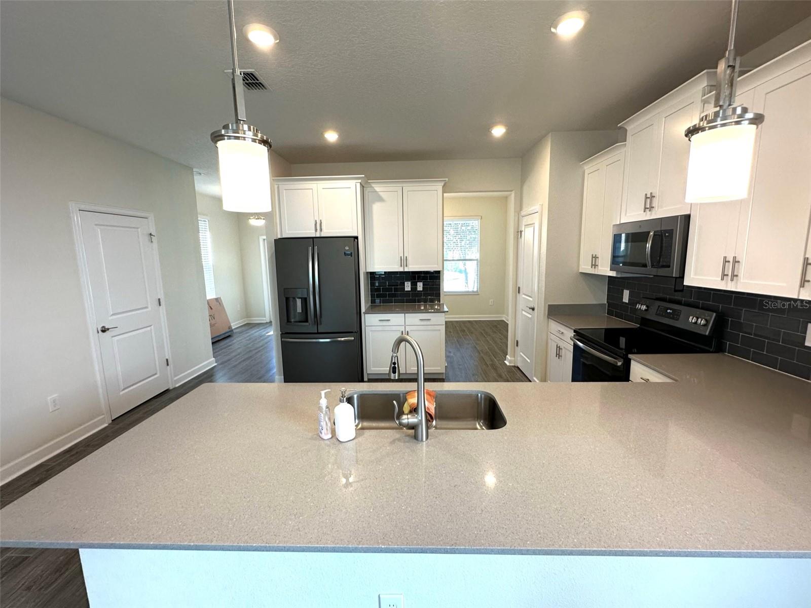 STOREY PK-PH 4 - Residential Lease