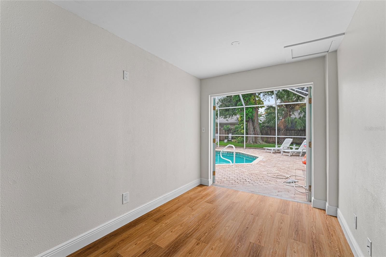 BOCA CEIGA PARK - Residential Lease