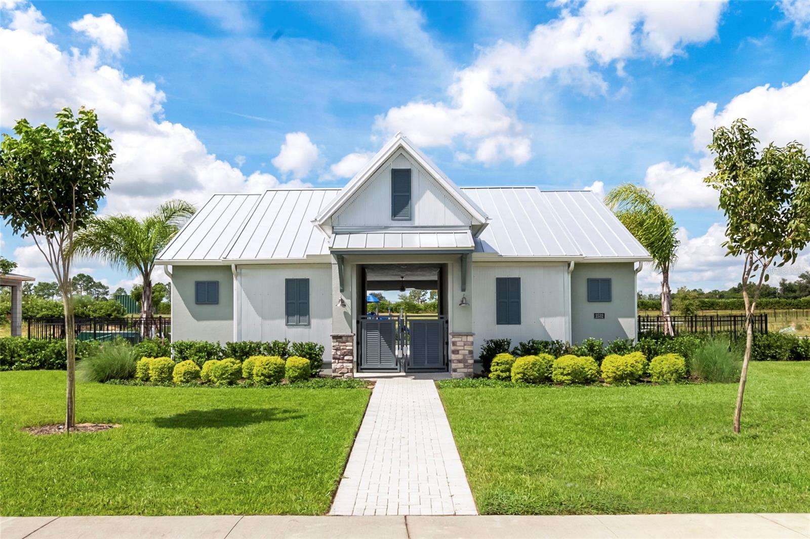 OAKS AT KELLY PARK - Residential