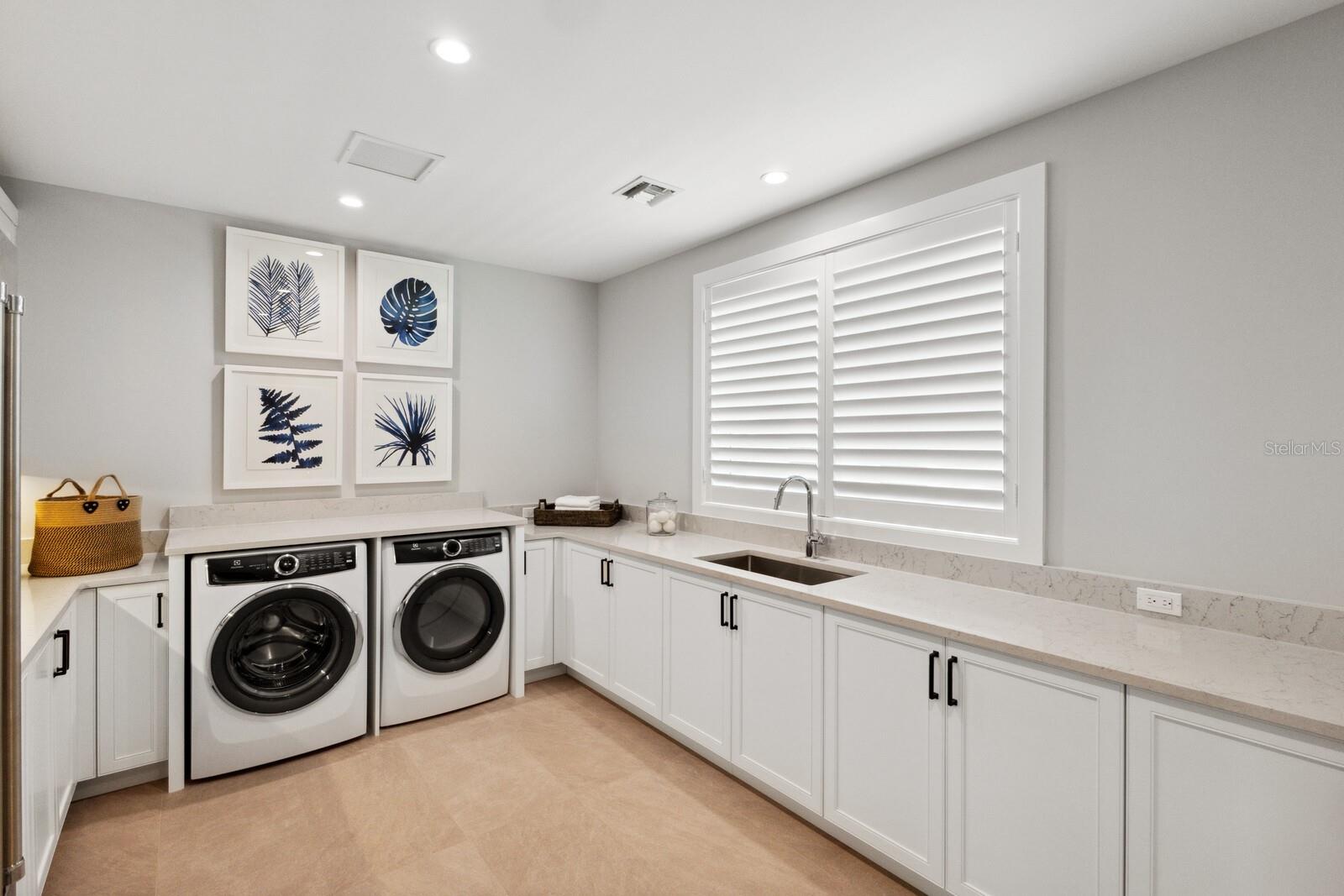 HILL TIDE ESTATES - Residential