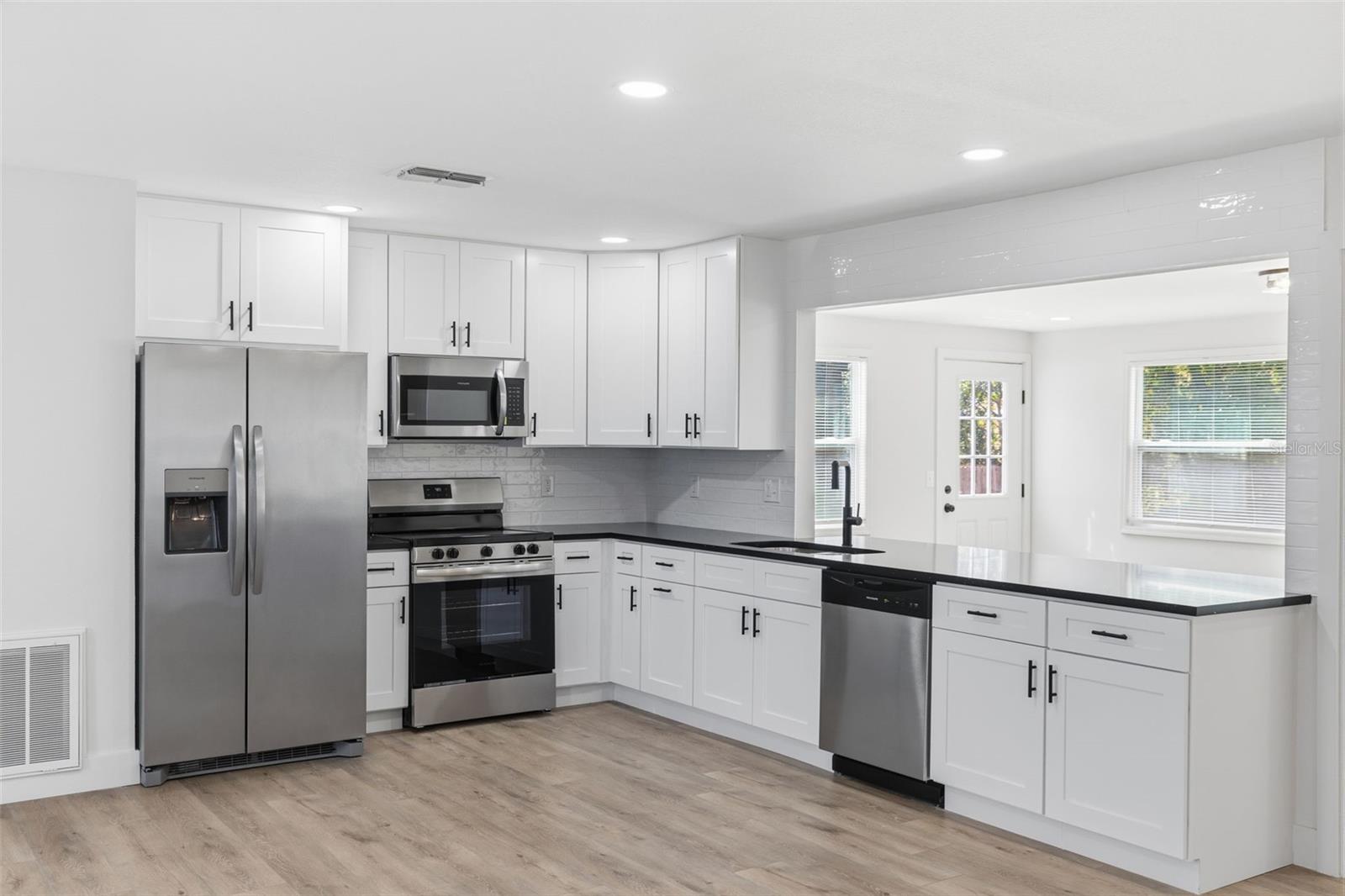 SPRING HILL - Residential