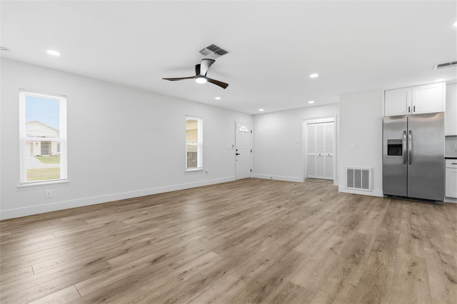 SPRING HILL - Residential