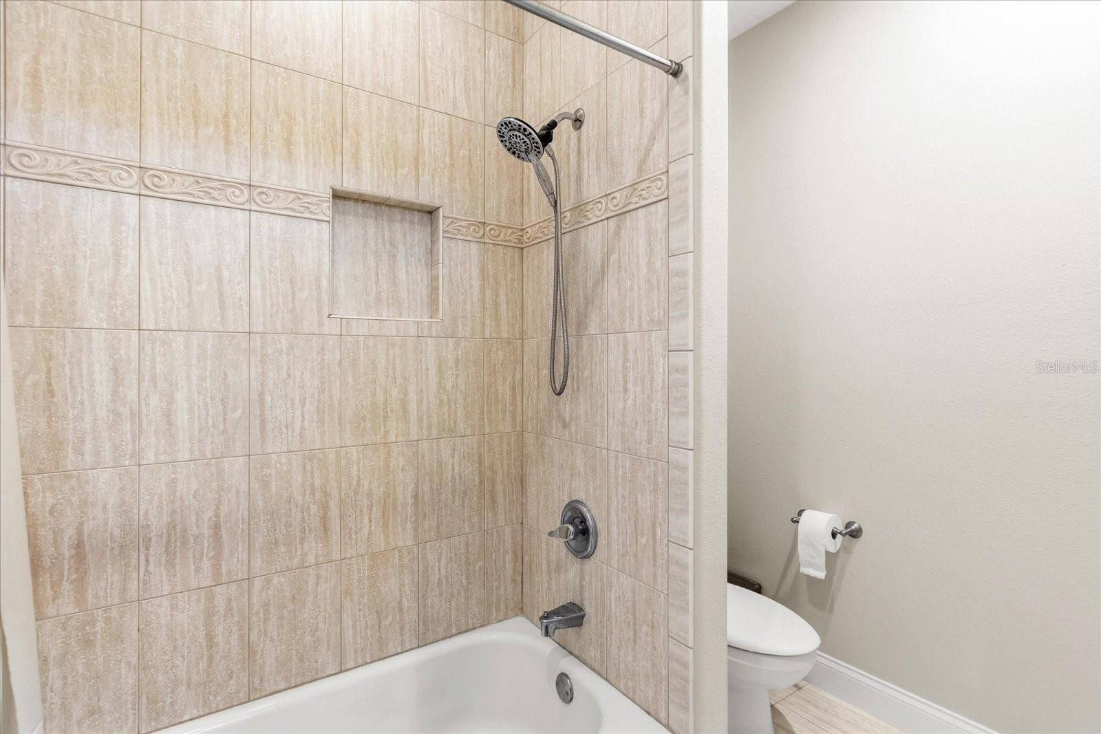 ELLINGTON ESTATES - Residential