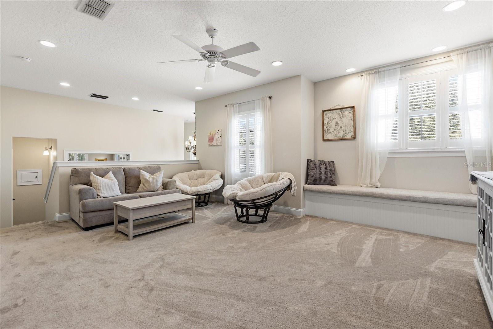 ELLINGTON ESTATES - Residential