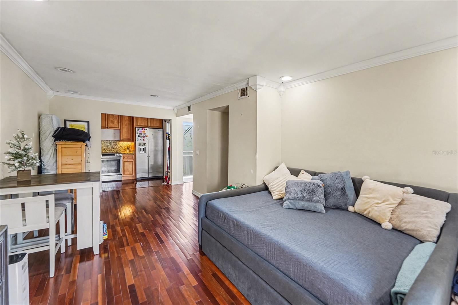 COACHMAN CREEK CONDOMINIUM ASSOCIATION - Residential