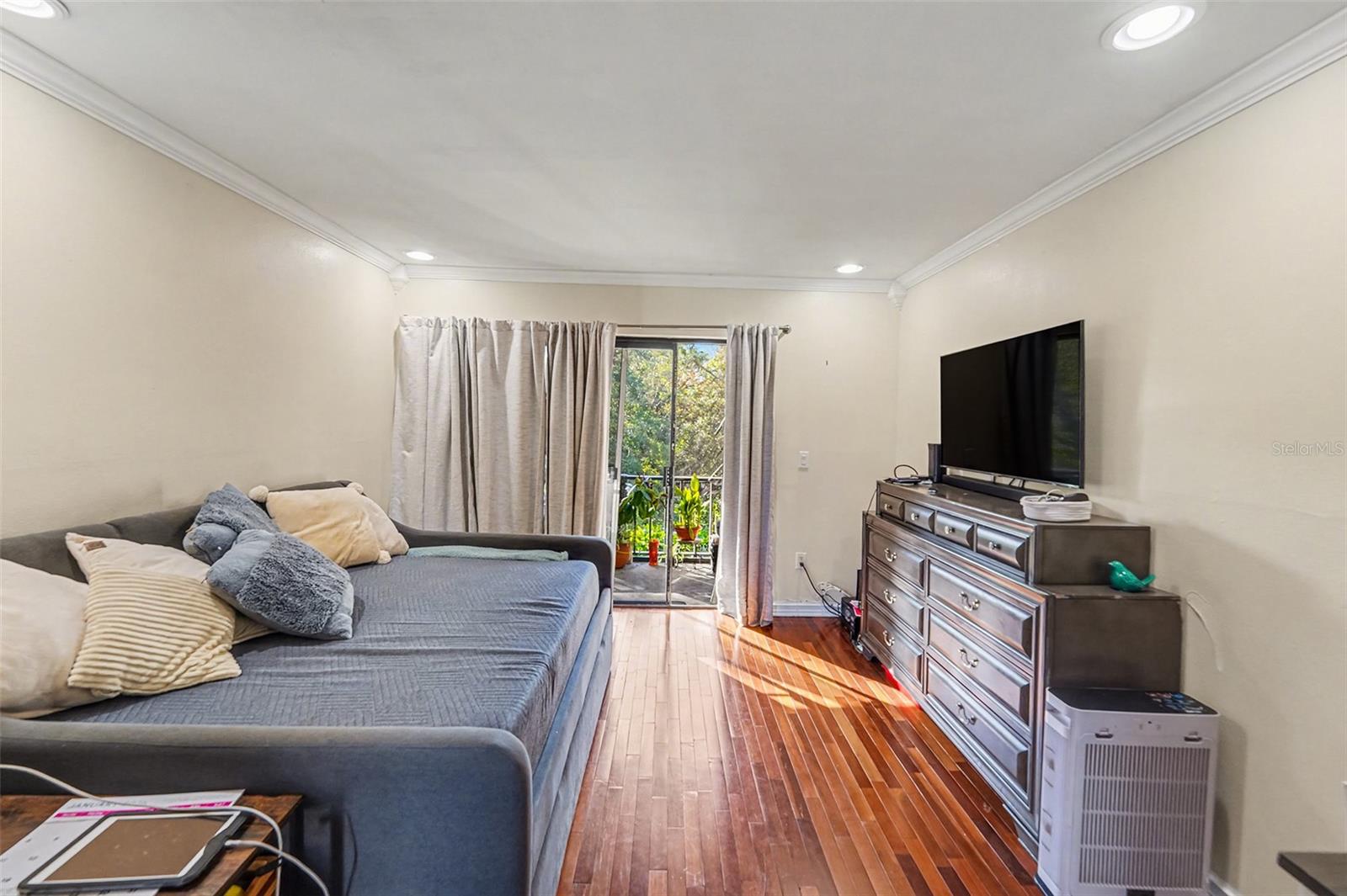 COACHMAN CREEK CONDOMINIUM ASSOCIATION - Residential