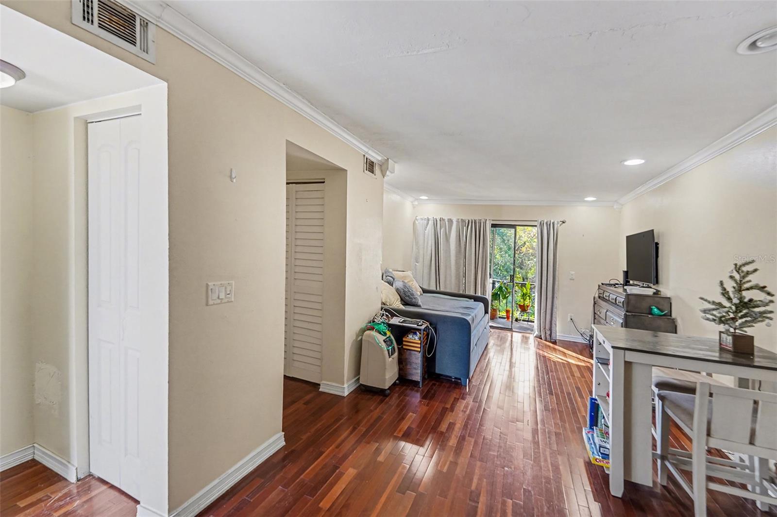 COACHMAN CREEK CONDOMINIUM ASSOCIATION - Residential