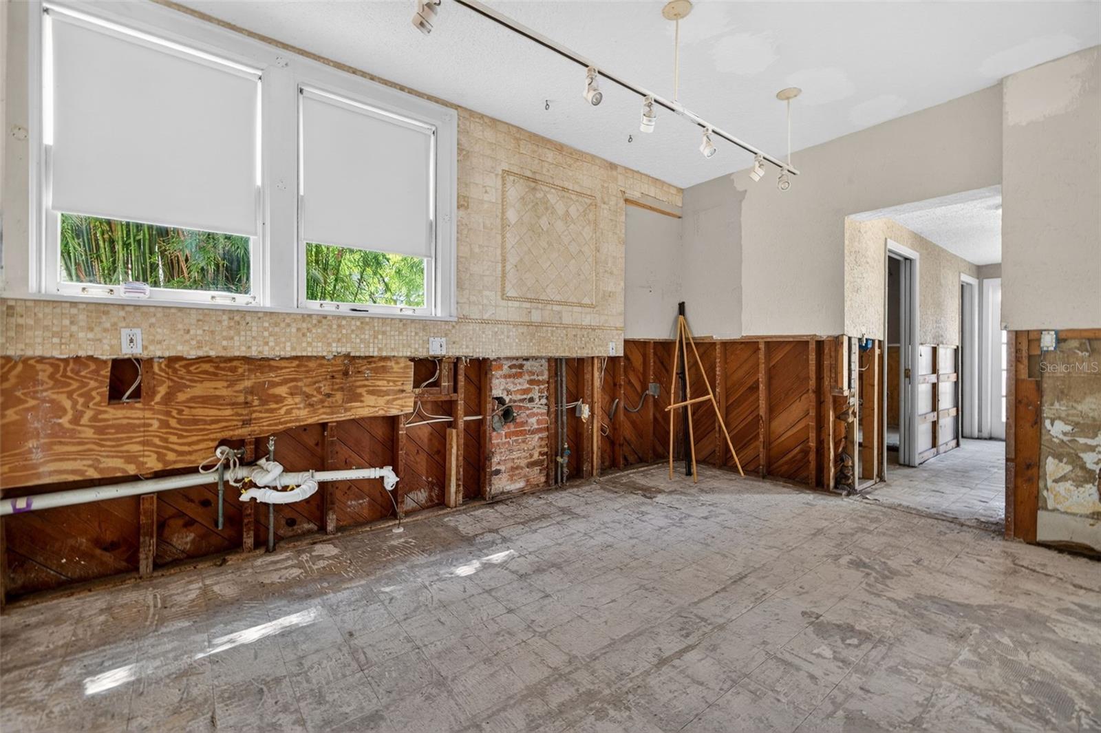 SNELL & HAMLETTS NORTH SHORE ADD - Land